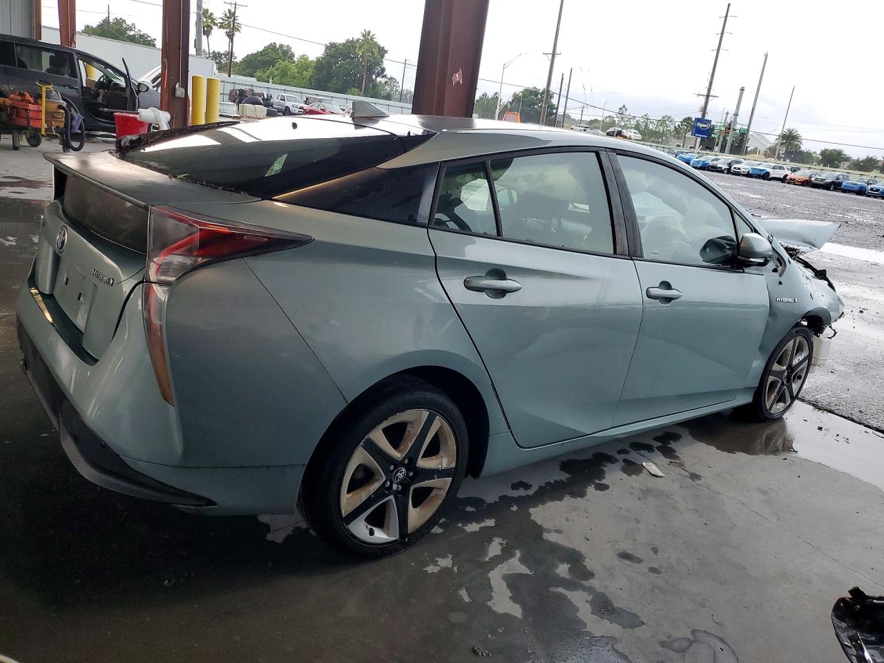 2016 TOYOTA PRIUS