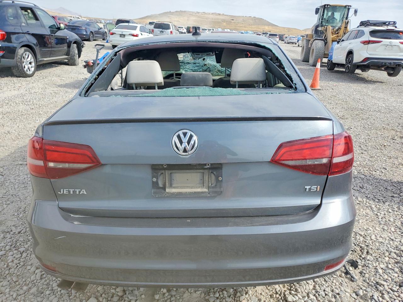 2016 VOLKSWAGEN JETTA