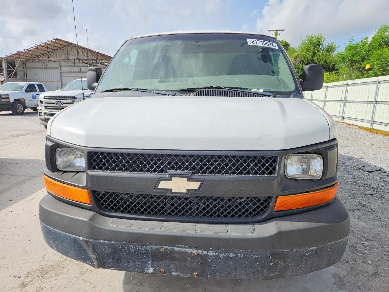 2011 CHEVROLET EXPRESS
