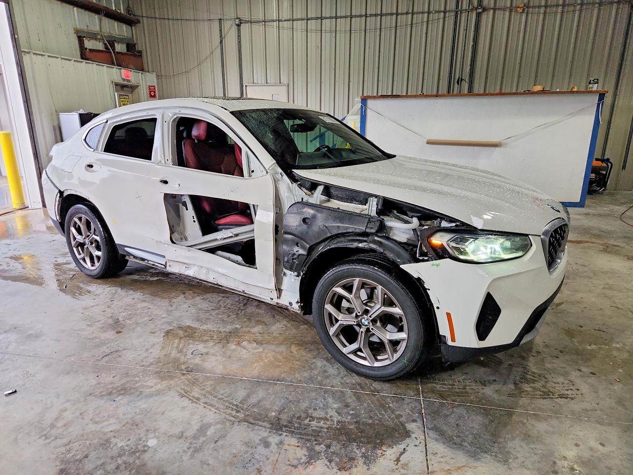 2022 BMW X4