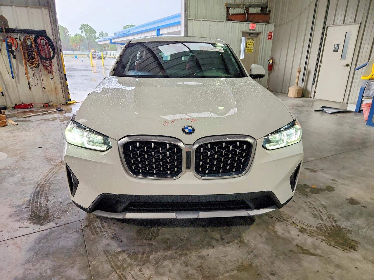 2022 BMW X4