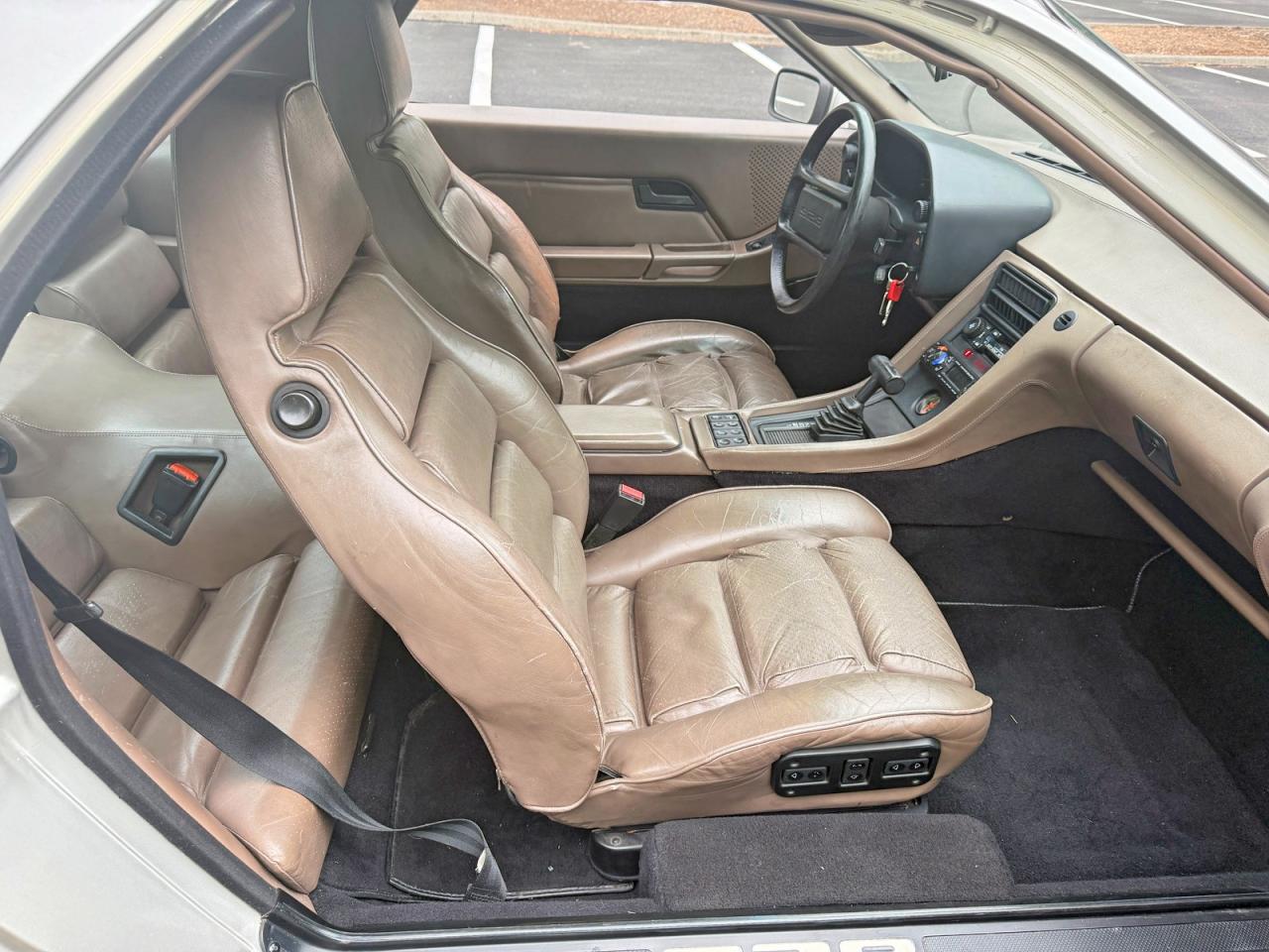 1982 PORSCHE 928