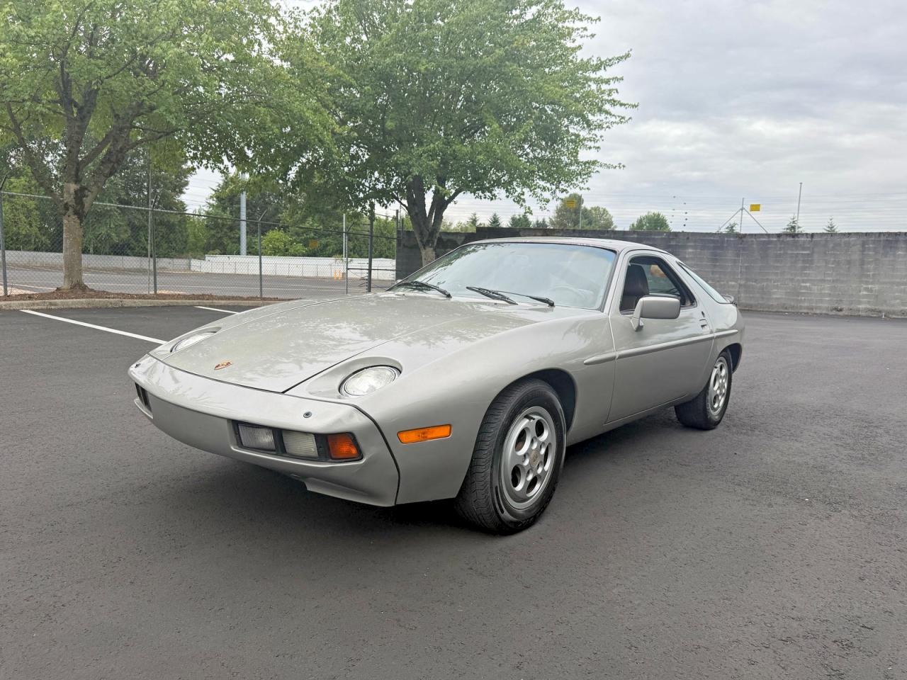 1982 PORSCHE 928