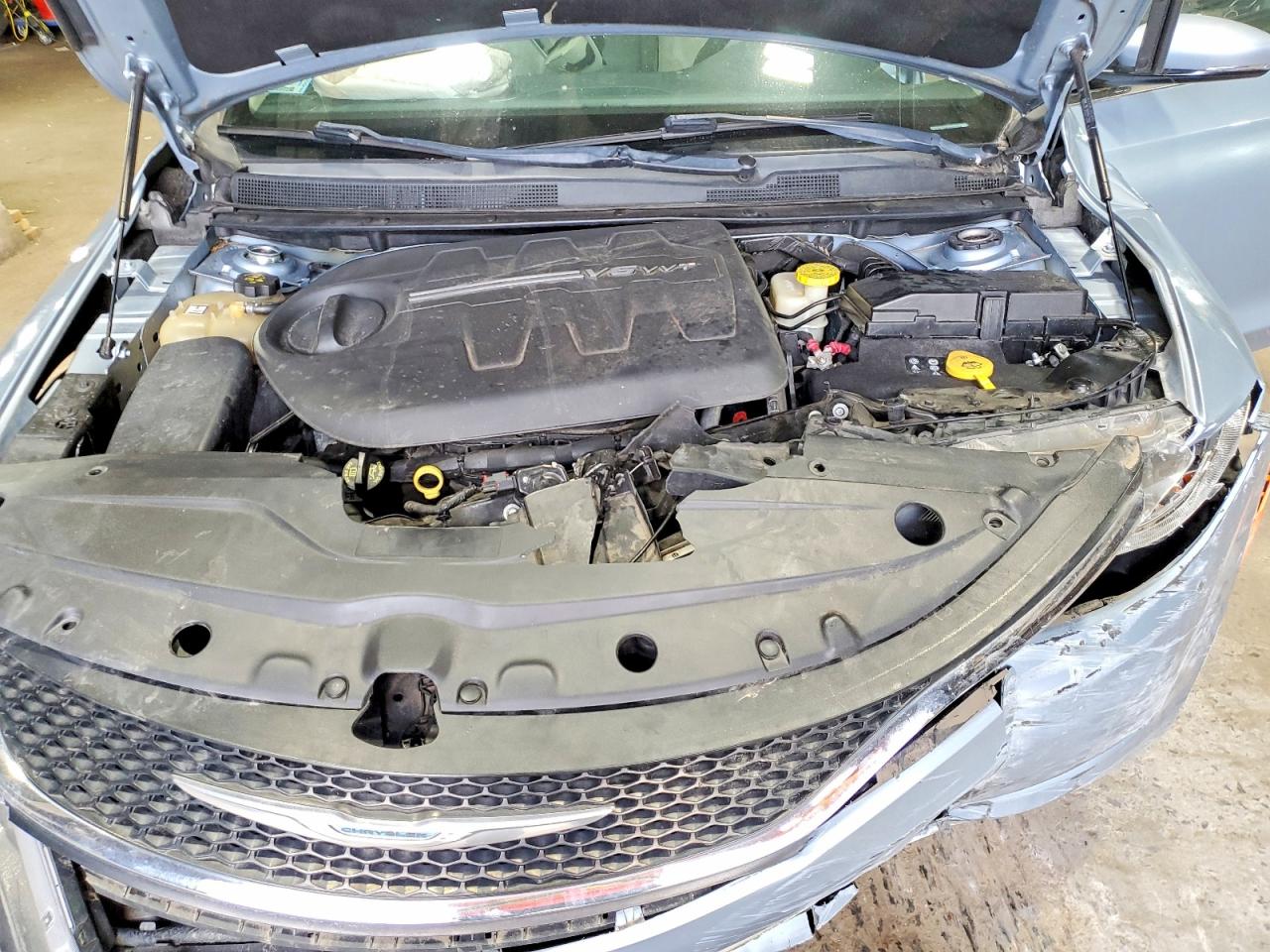 2015 CHRYSLER 200