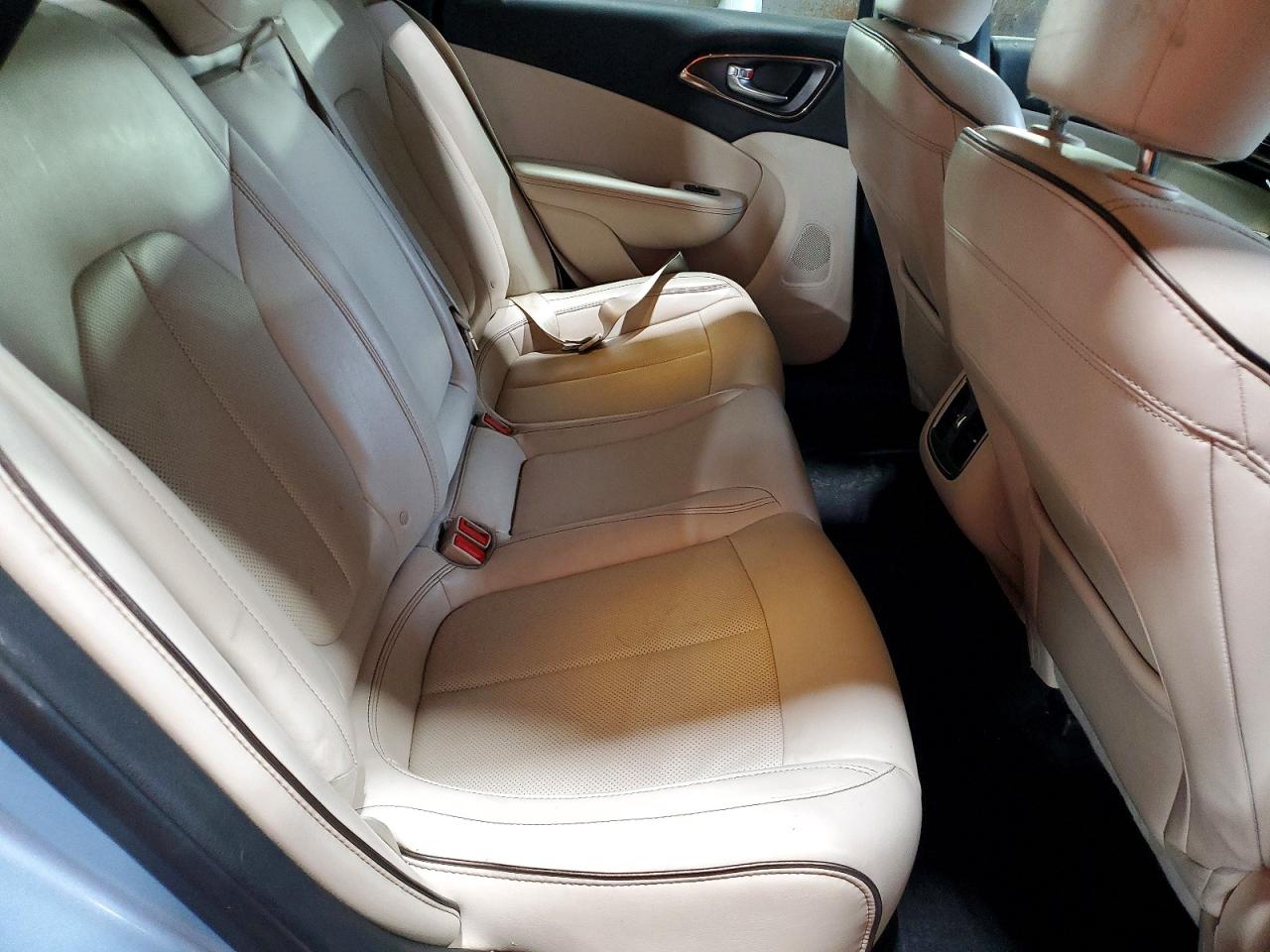 2015 CHRYSLER 200