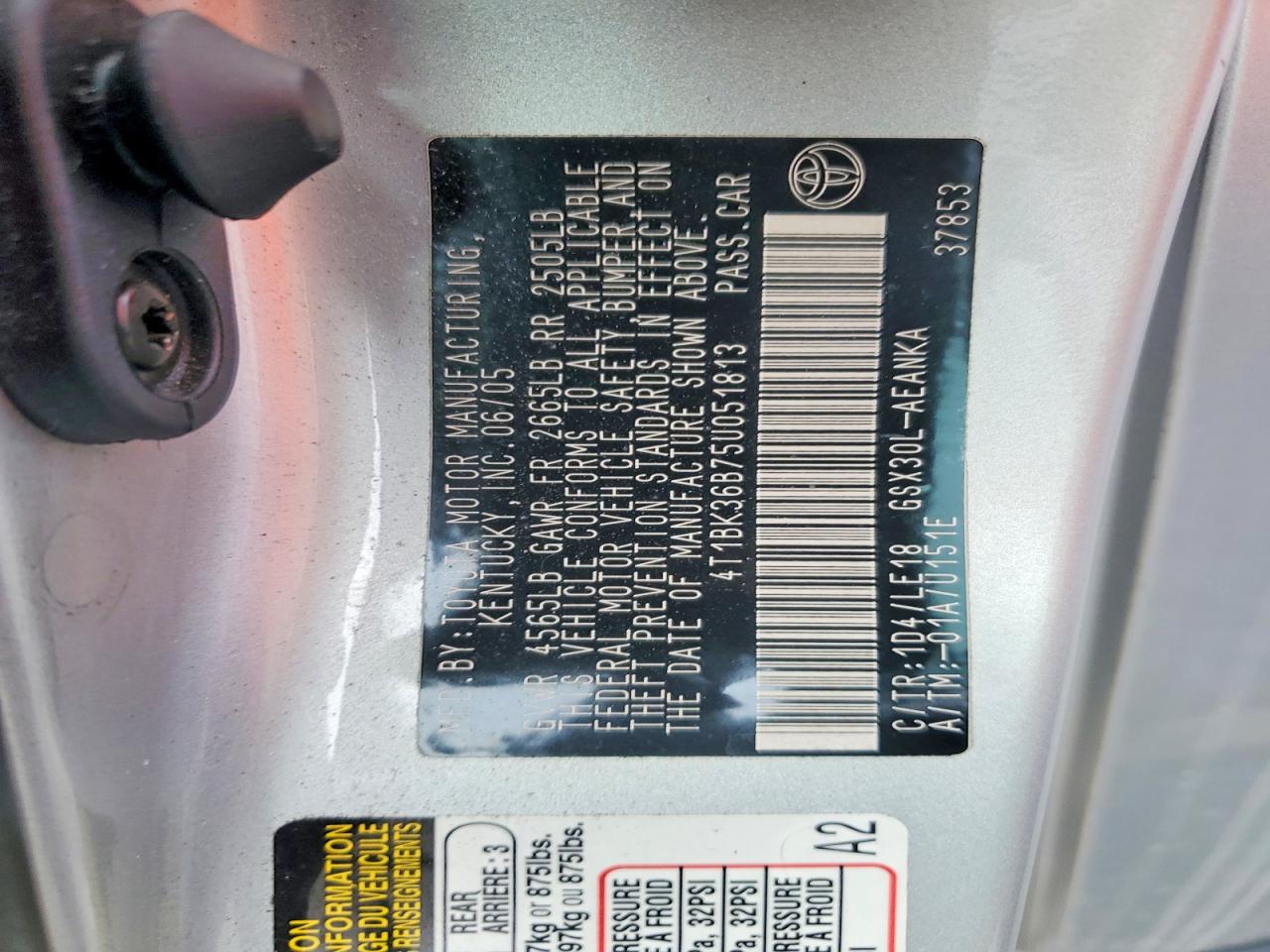 2005 TOYOTA AVALON