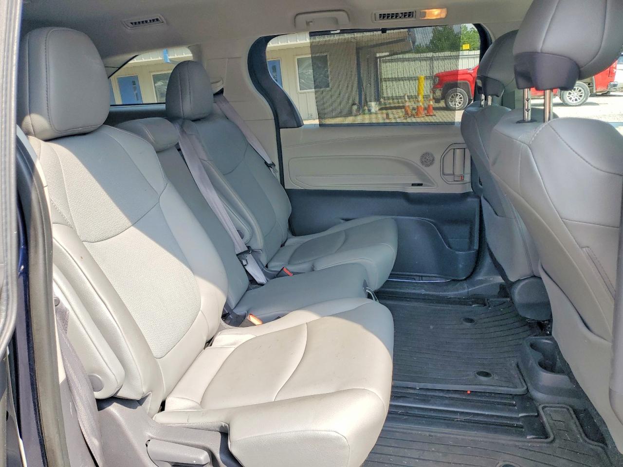 2021 TOYOTA SIENNA