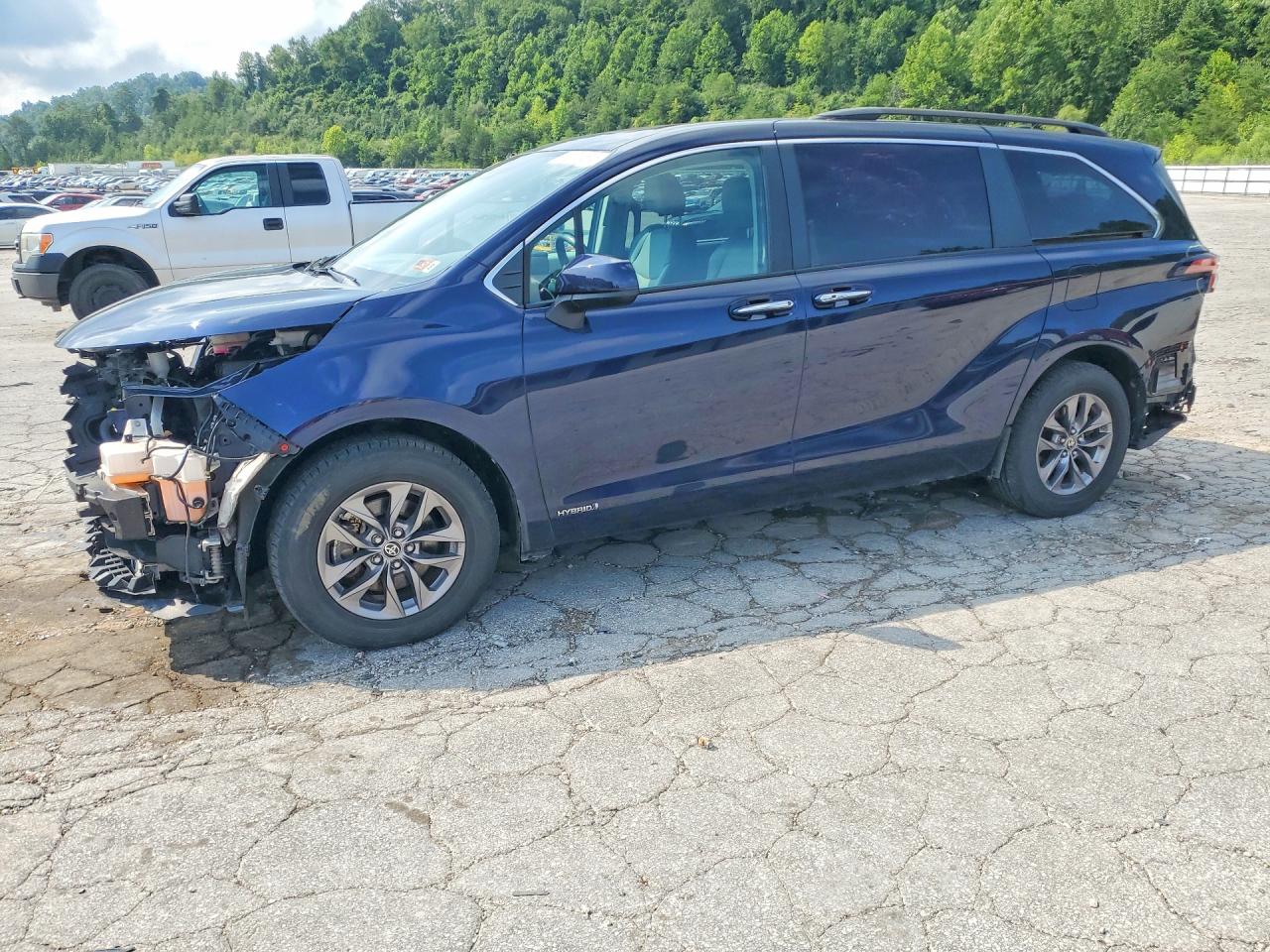 2021 TOYOTA SIENNA