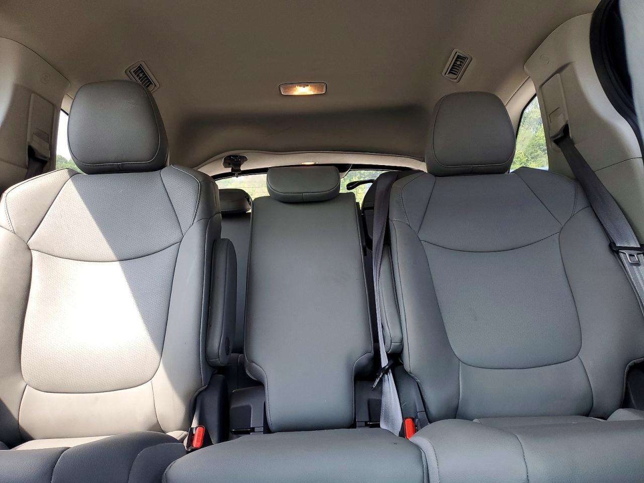 2021 TOYOTA SIENNA