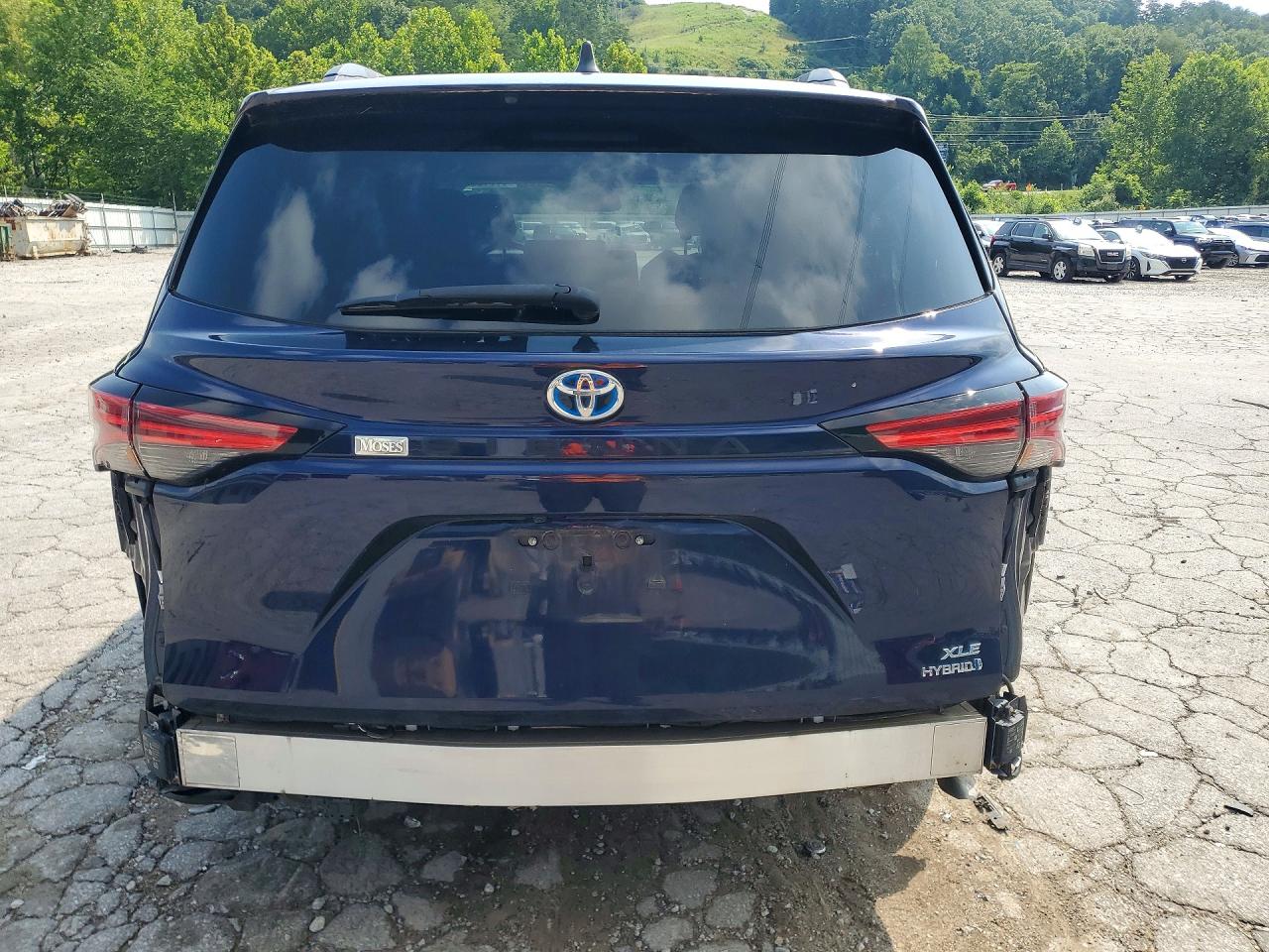 2021 TOYOTA SIENNA