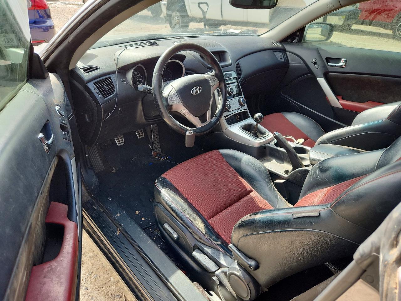 2010 HYUNDAI GENESIS