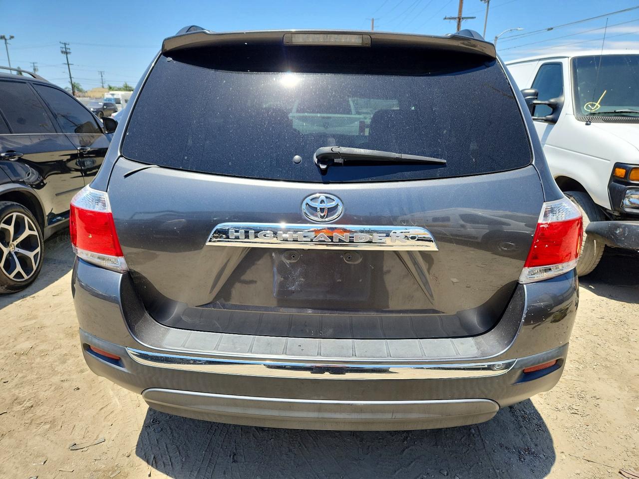 2011 TOYOTA HIGHLANDER