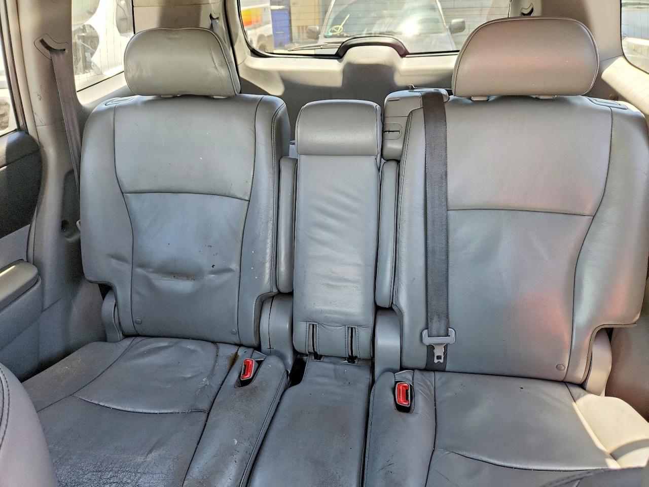 2011 TOYOTA HIGHLANDER