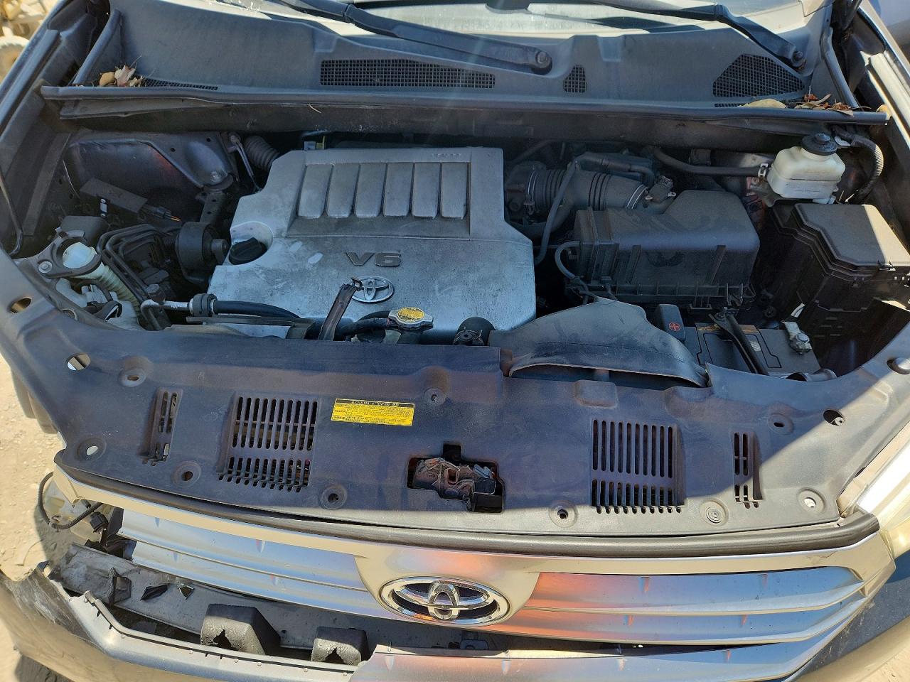 2011 TOYOTA HIGHLANDER