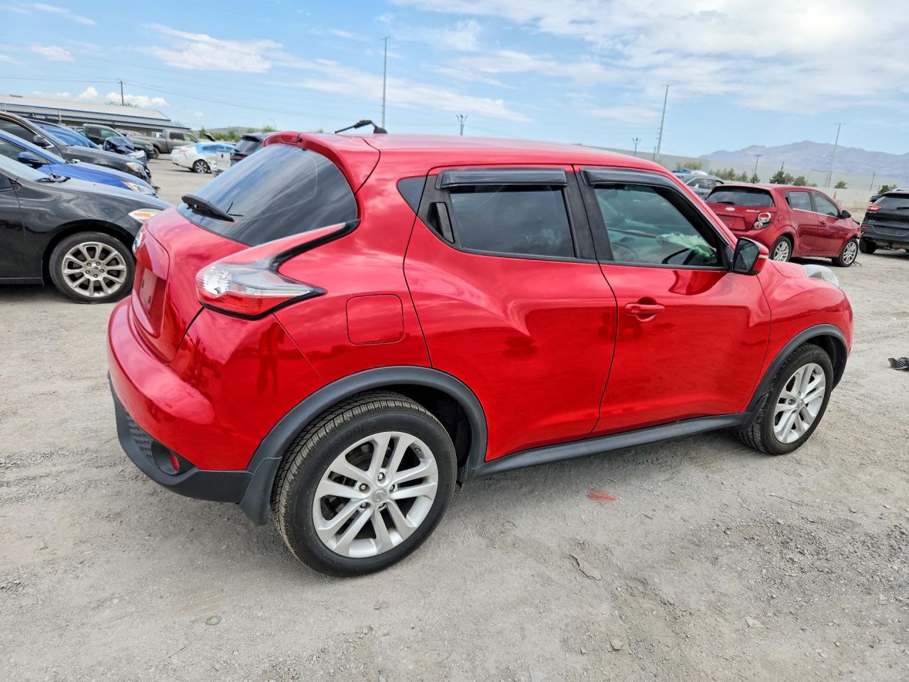 2015 NISSAN JUKE