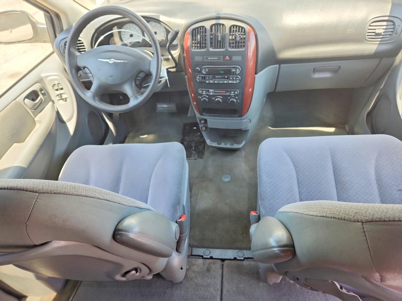 2006 CHRYSLER MINIVAN