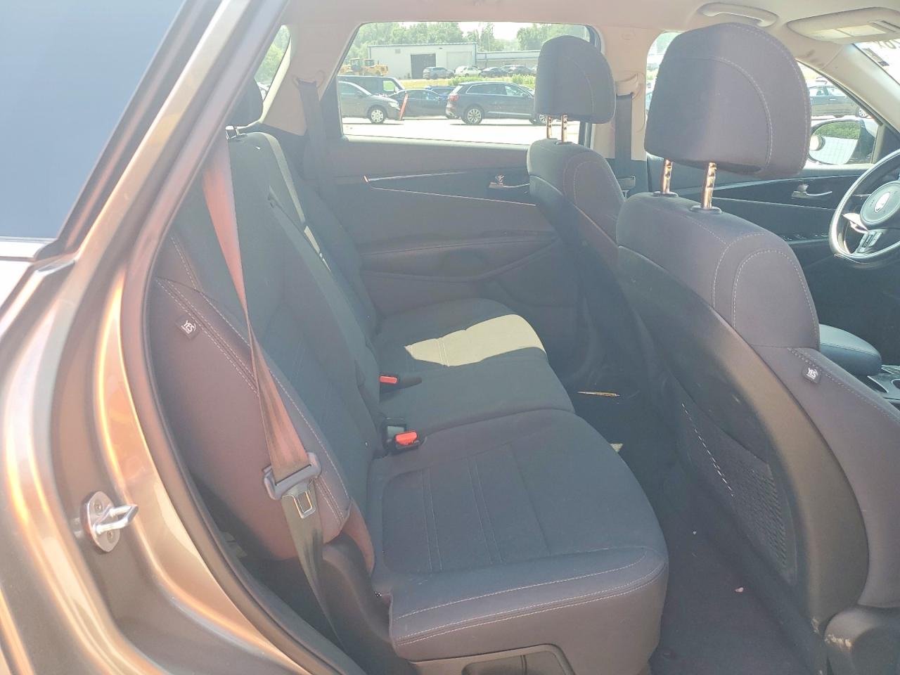 2017 KIA SORENTO