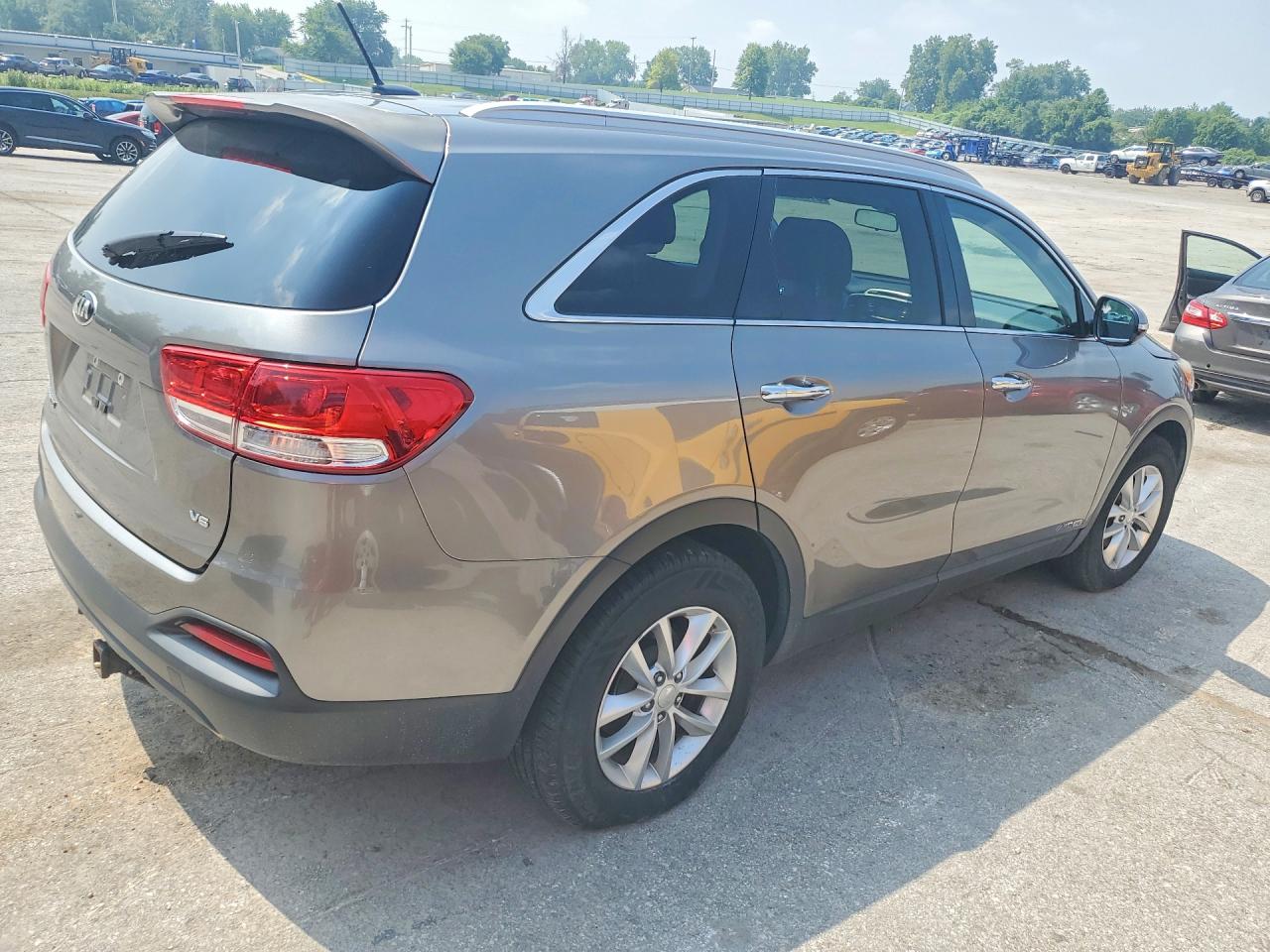 2017 KIA SORENTO