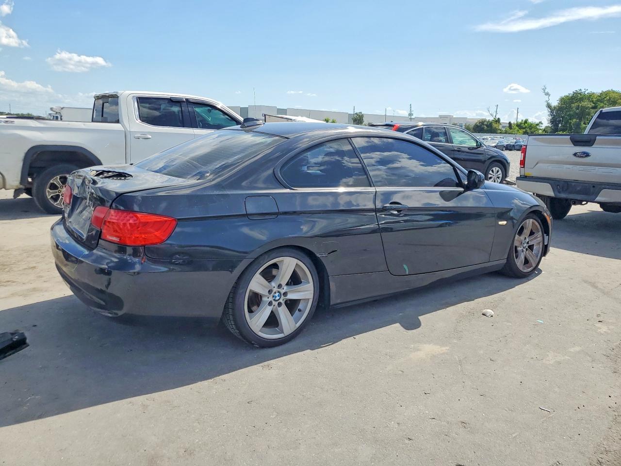 2011 BMW 3 SERIES