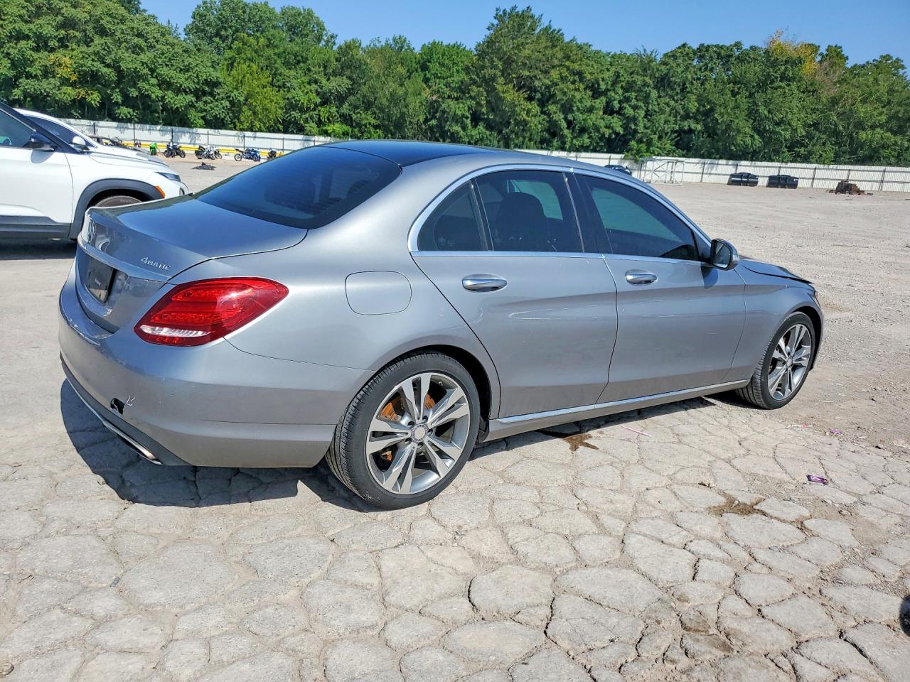 2015 MERCEDES-BENZ C-CLASS