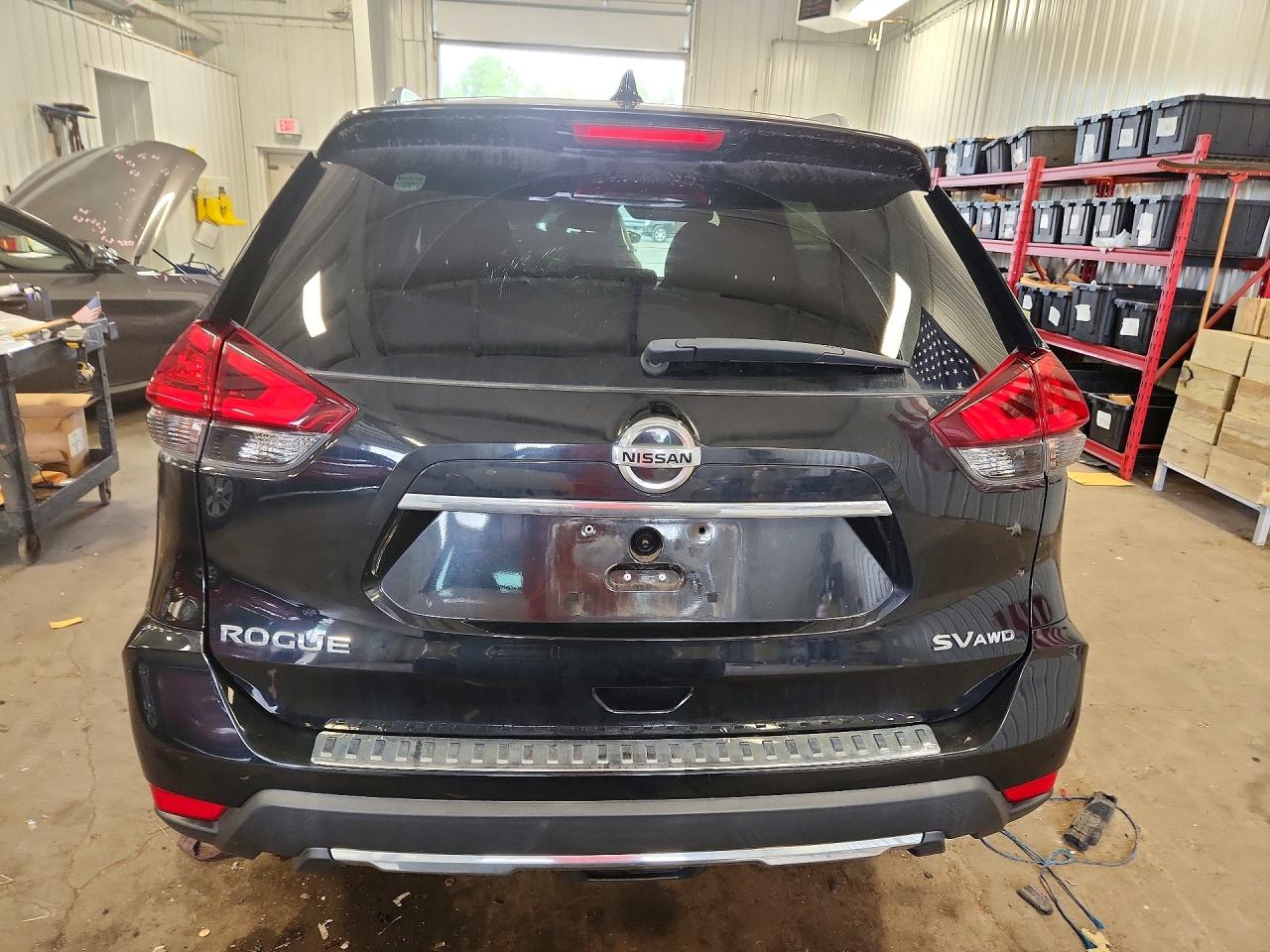 2017 NISSAN ROGUE