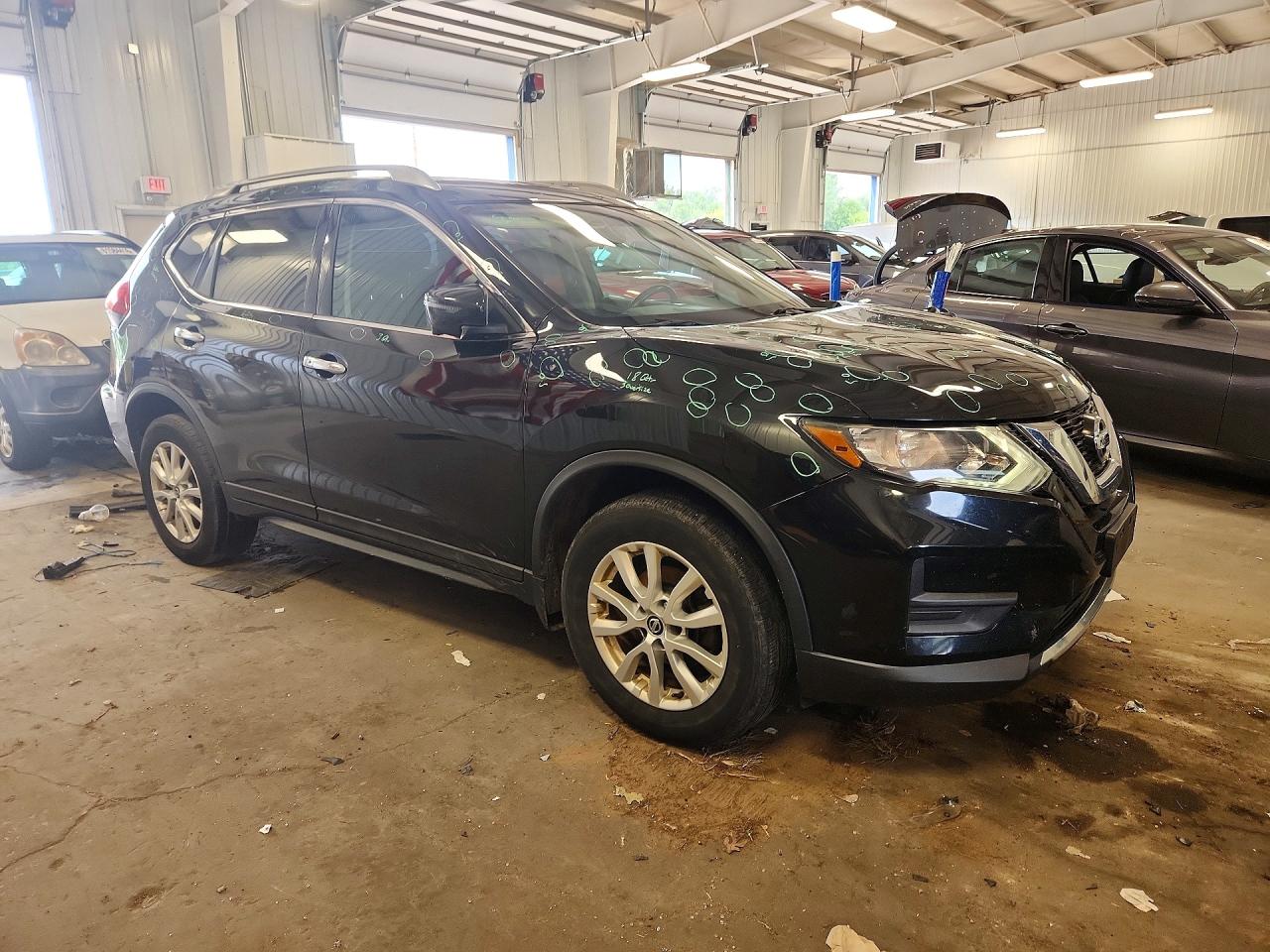 2017 NISSAN ROGUE