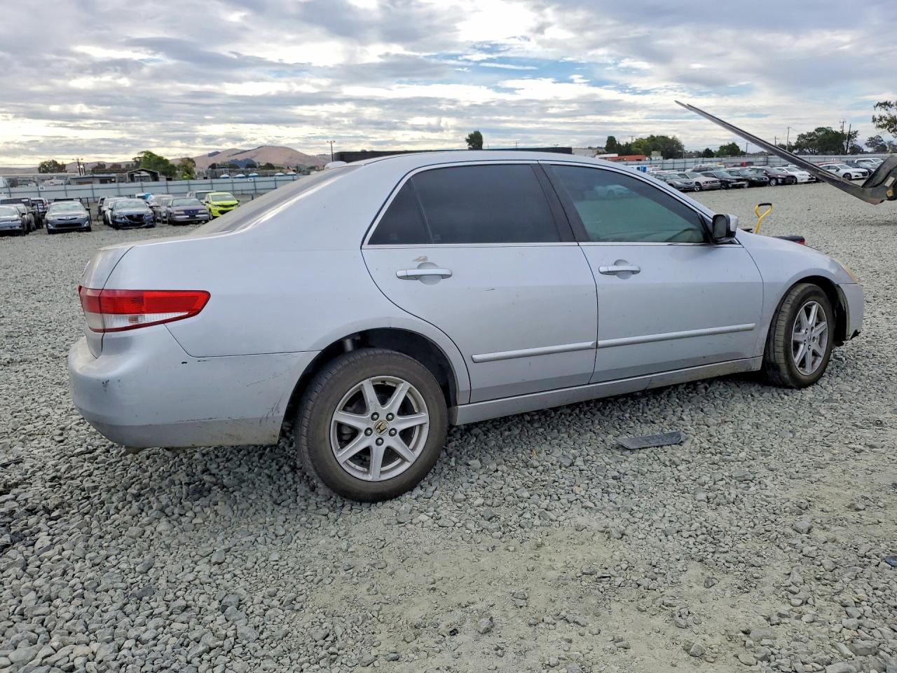 2004 HONDA ACCORD