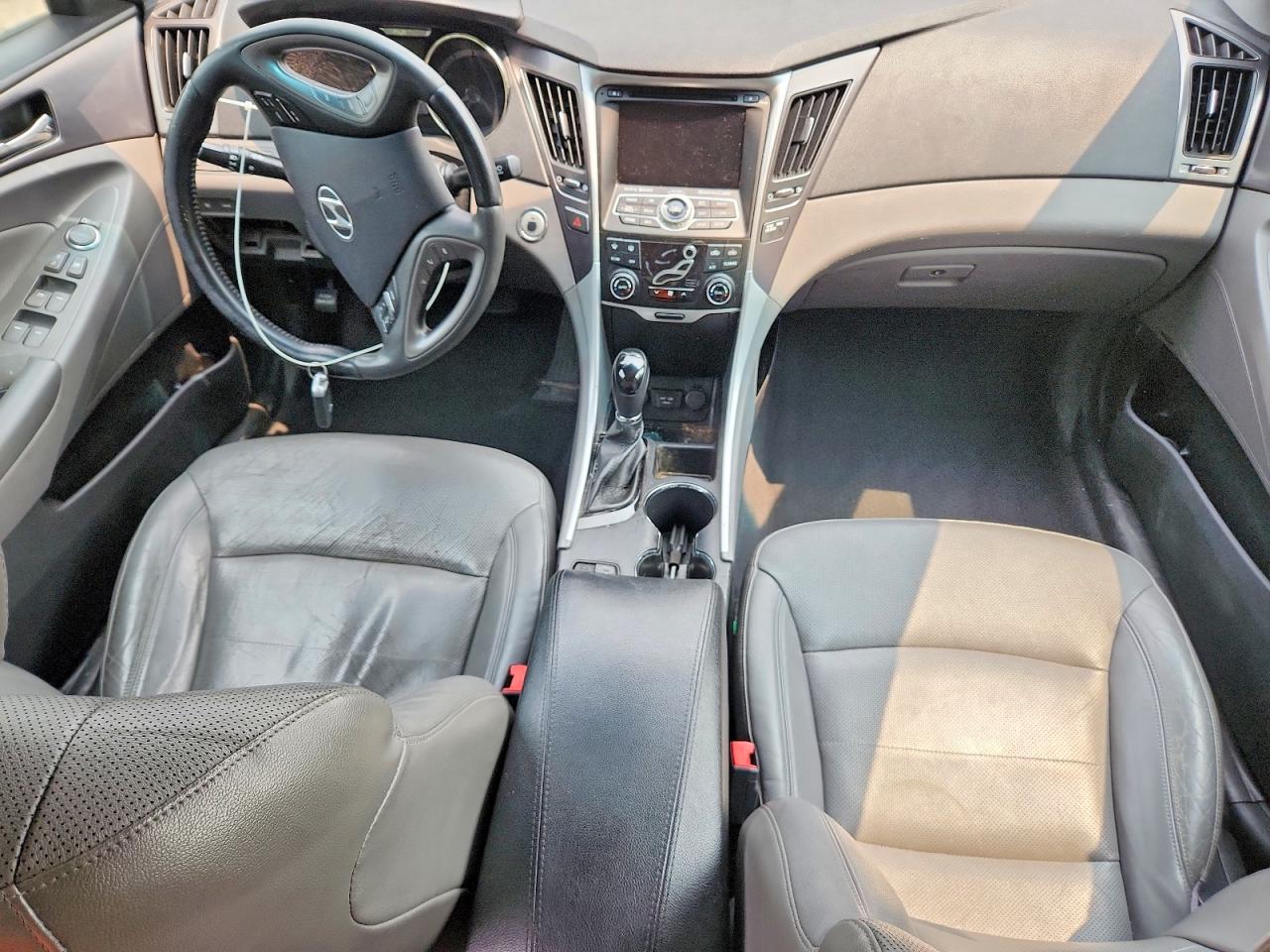 2012 HYUNDAI SONATA