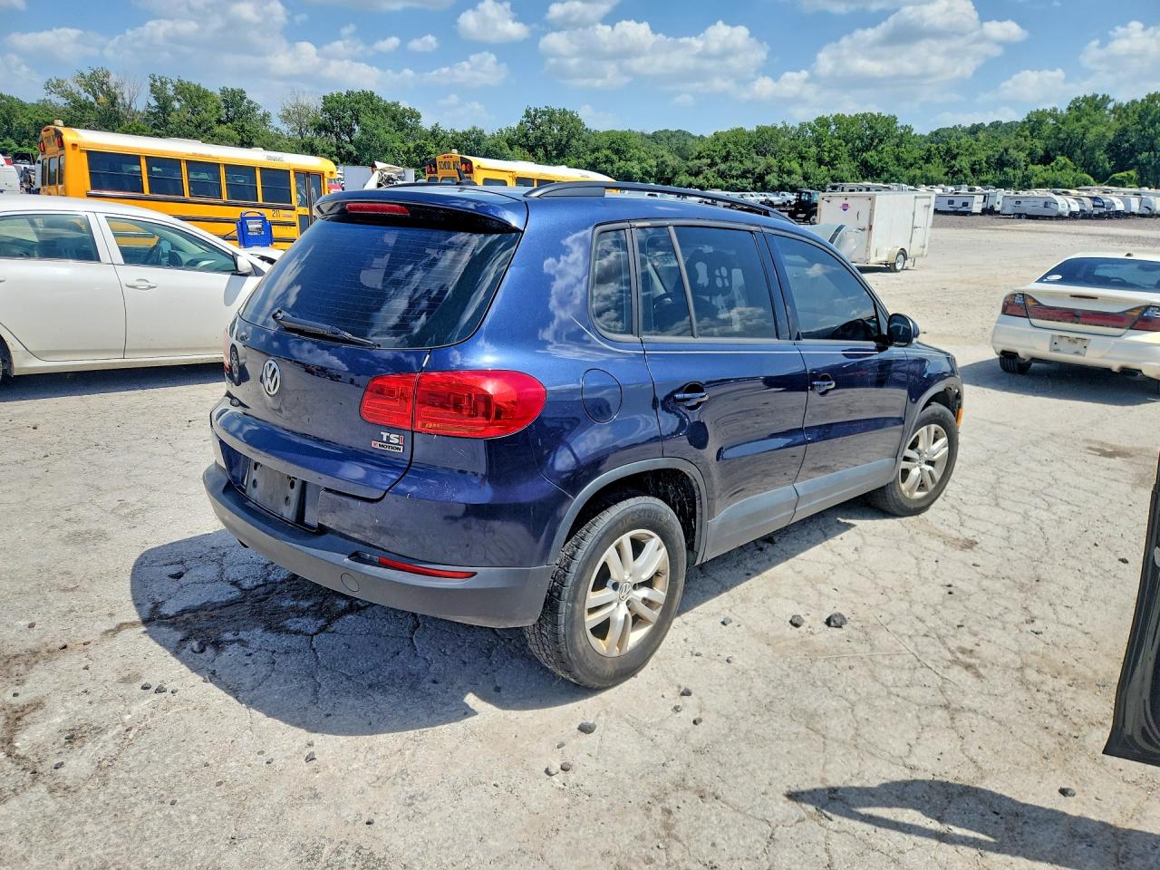 2016 VOLKSWAGEN TIGUAN