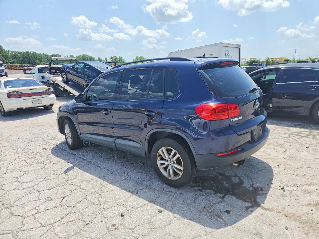2016 VOLKSWAGEN TIGUAN