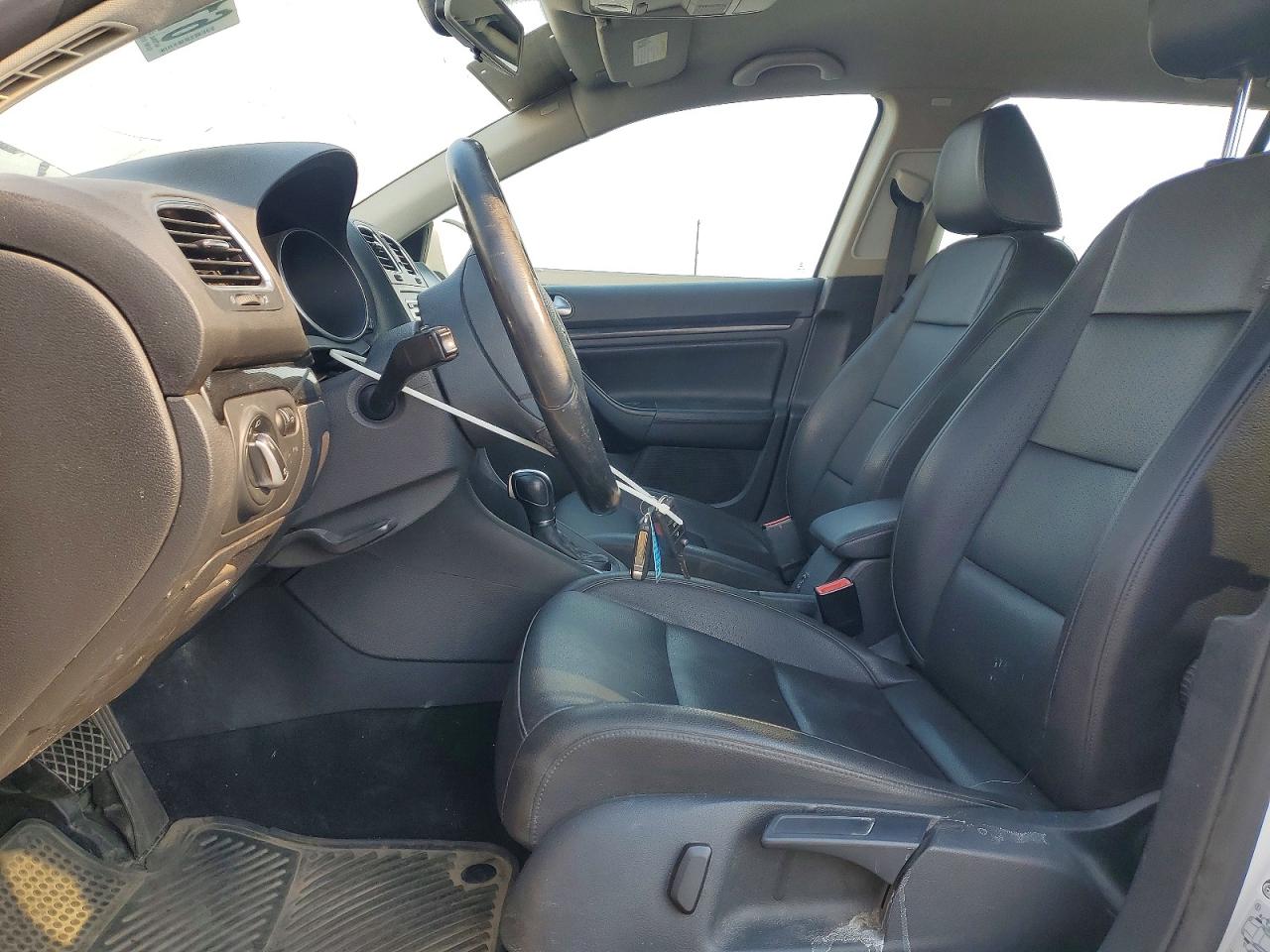 2013 VOLKSWAGEN JETTA