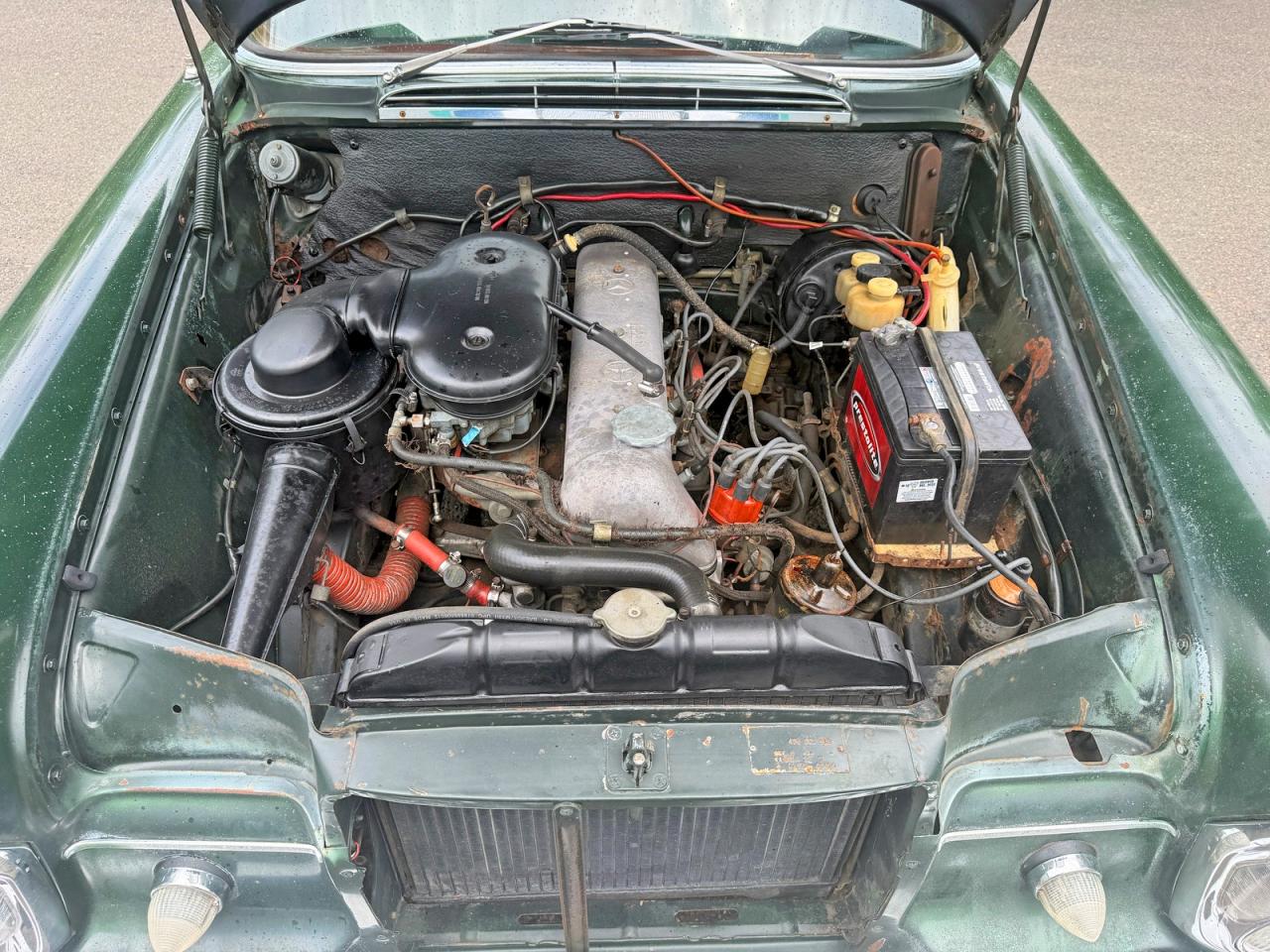 1968 MERCEDES-BENZ 230-CLASS