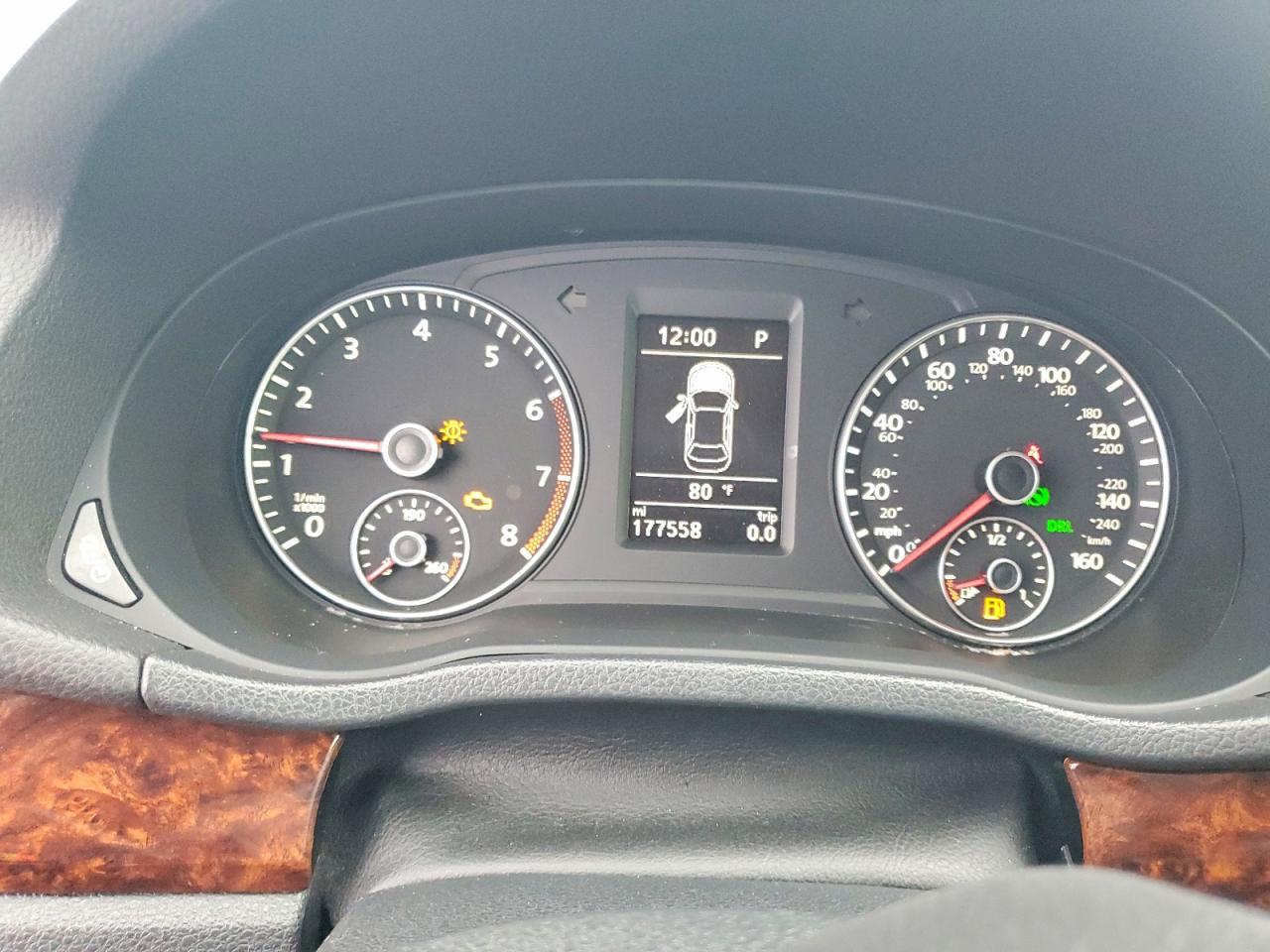 2013 VOLKSWAGEN PASSAT