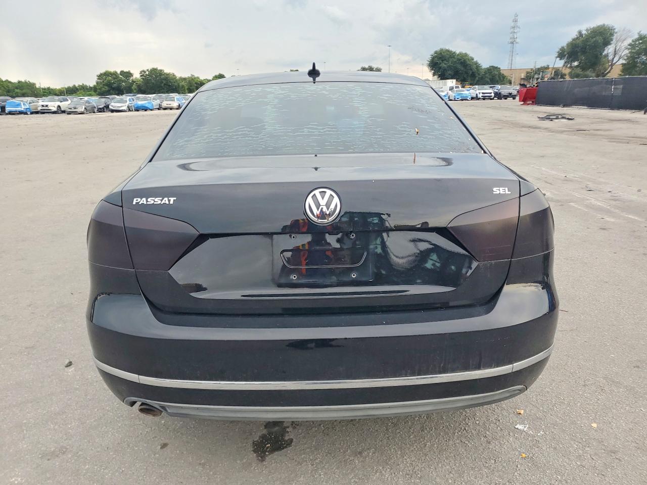 2013 VOLKSWAGEN PASSAT