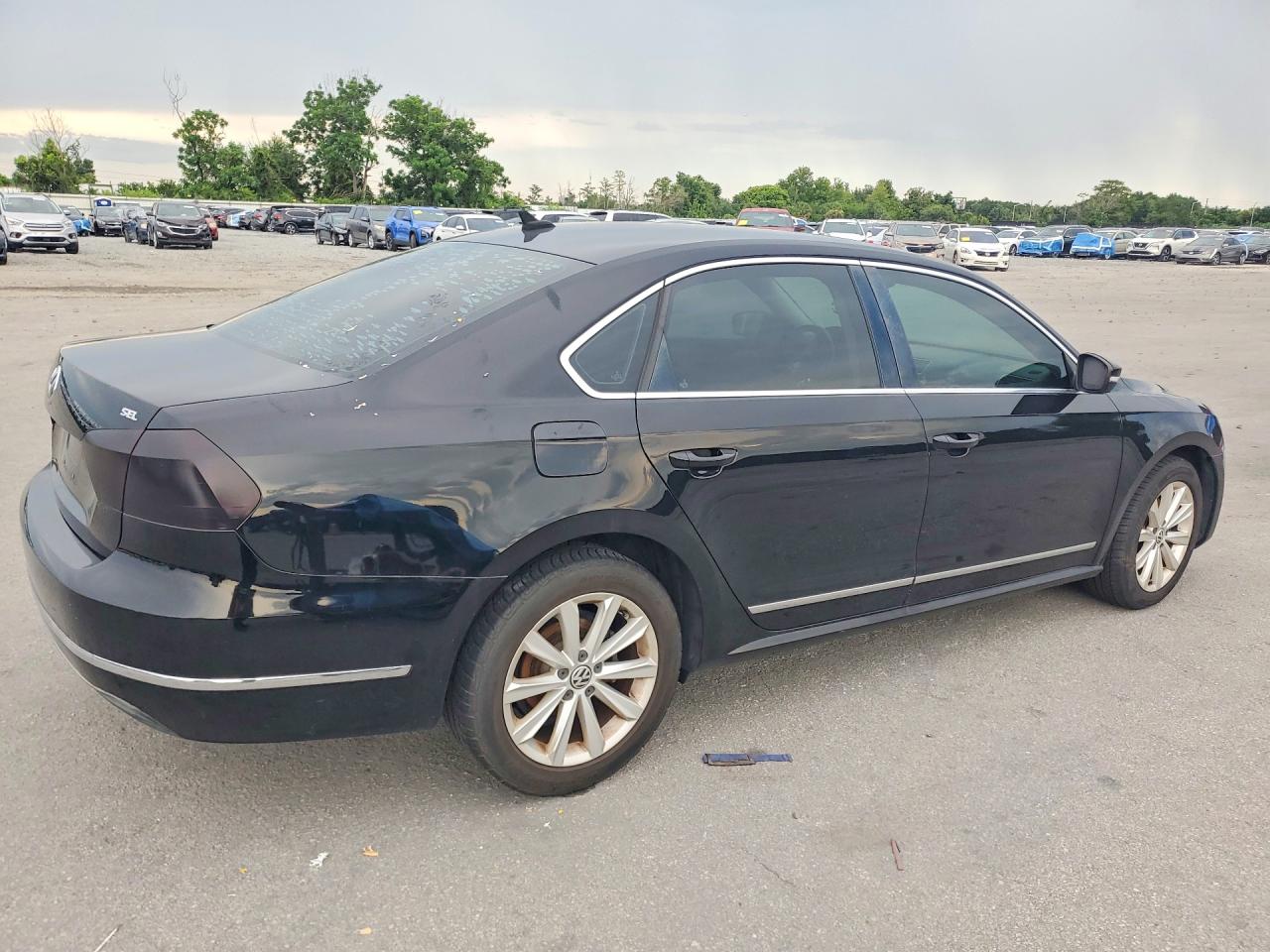 2013 VOLKSWAGEN PASSAT