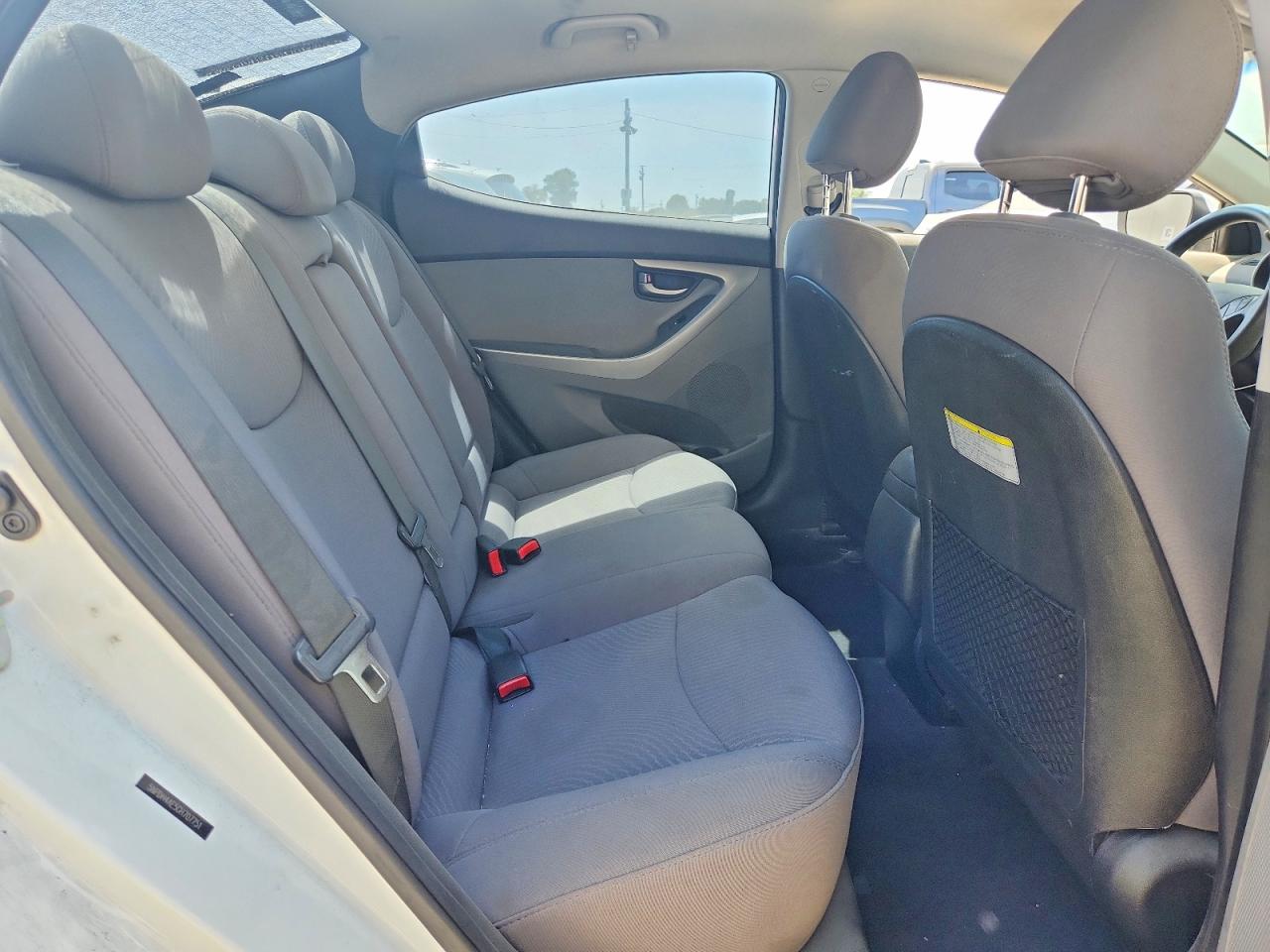 2016 HYUNDAI ELANTRA