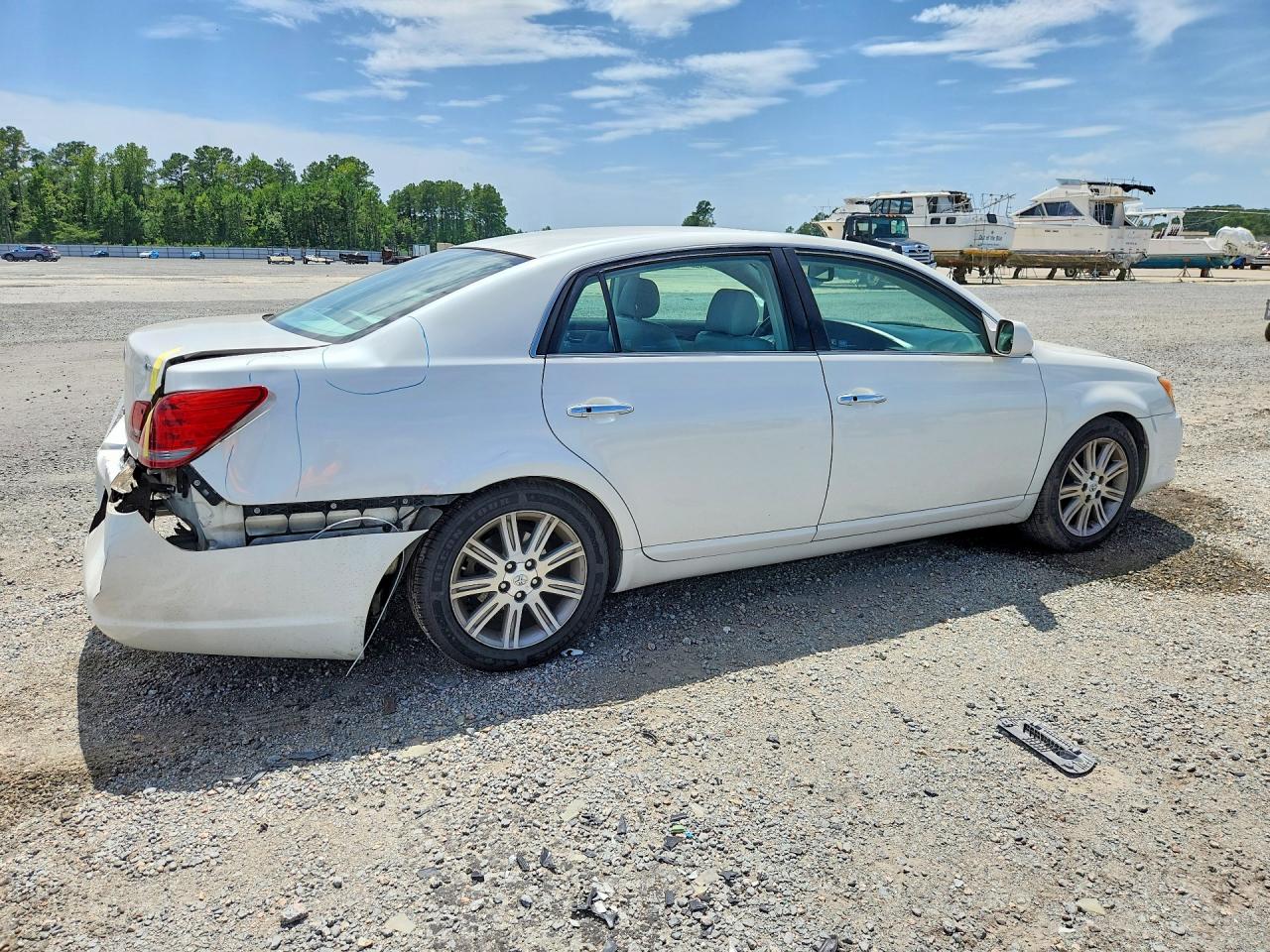 2008 TOYOTA AVALON