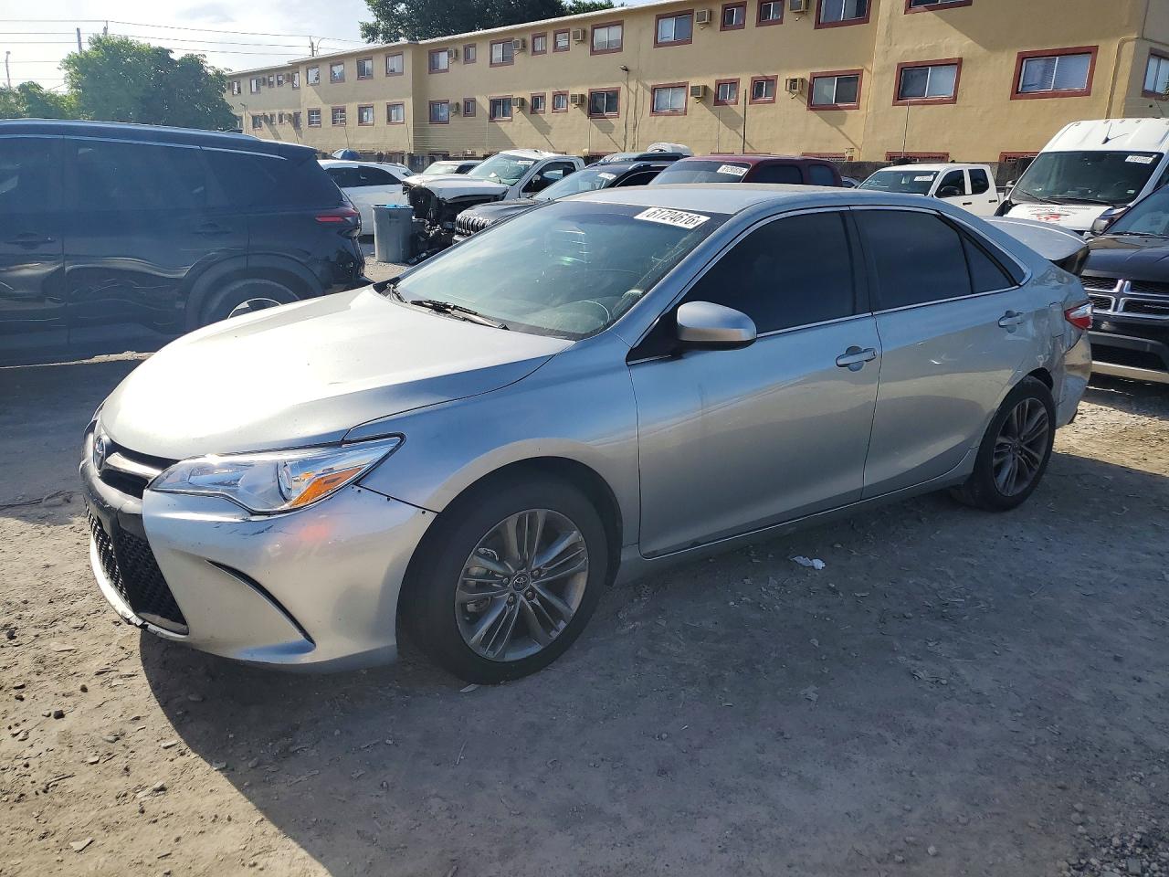 2015 TOYOTA CAMRY