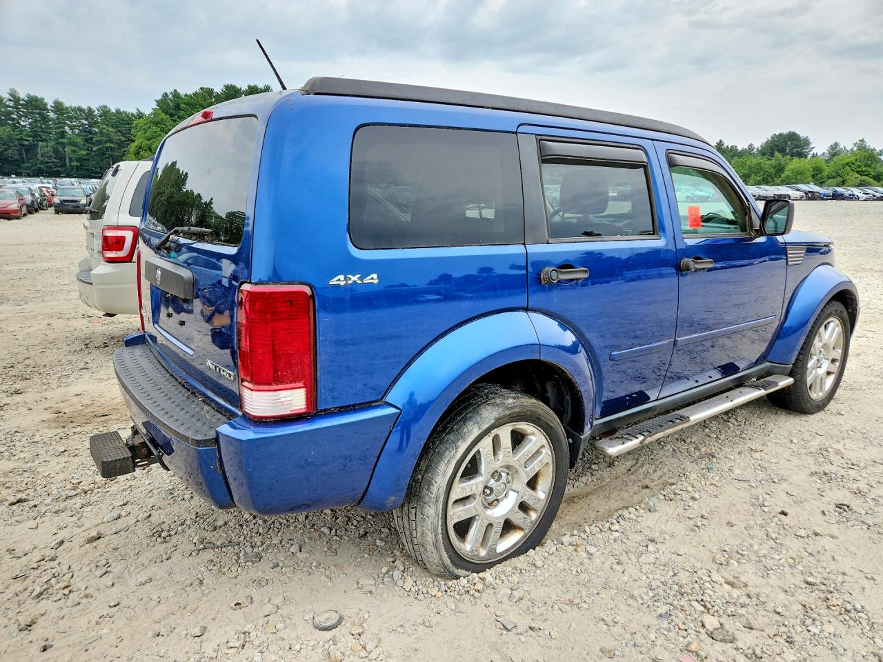 2010 DODGE NITRO