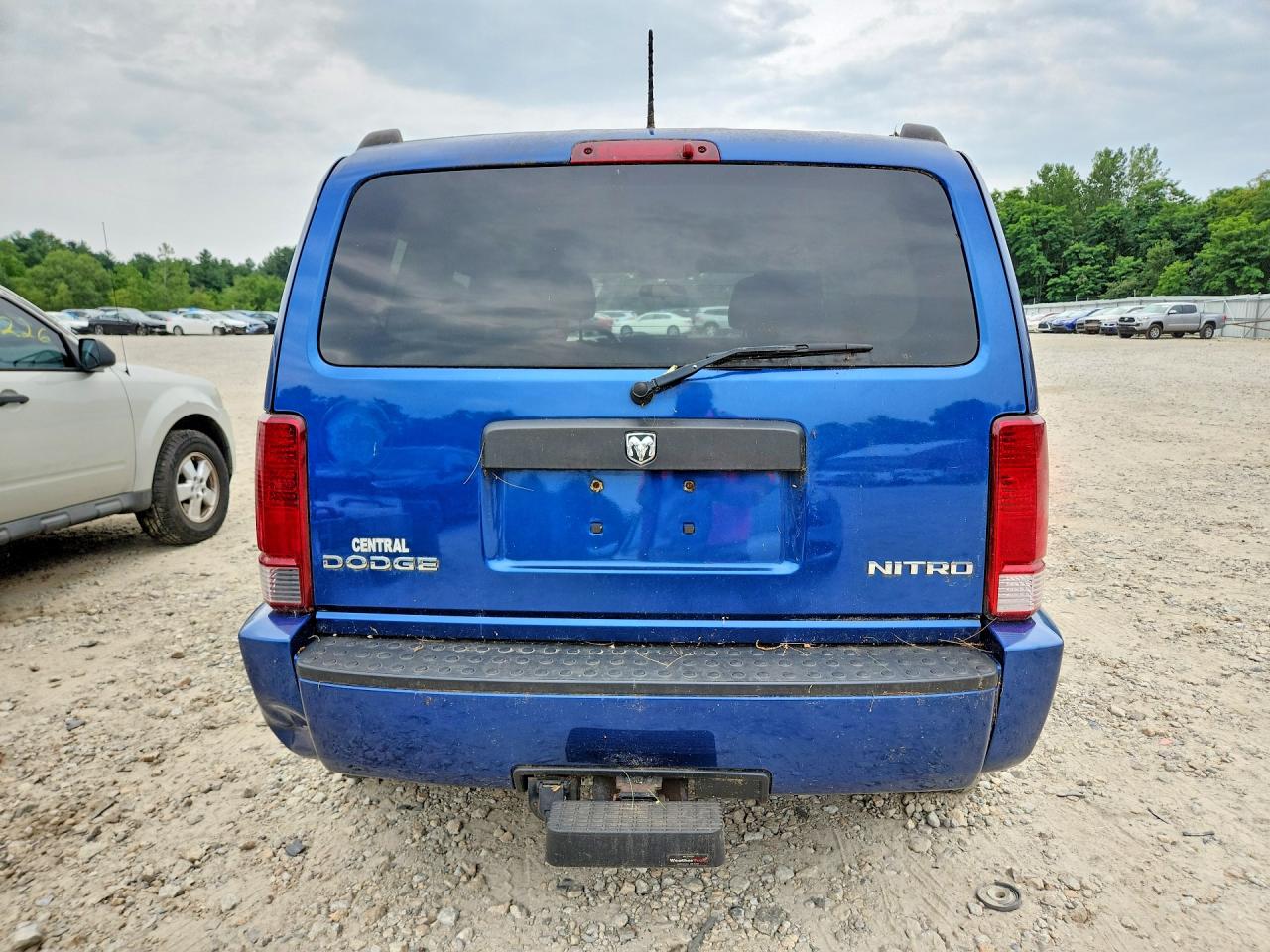 2010 DODGE NITRO