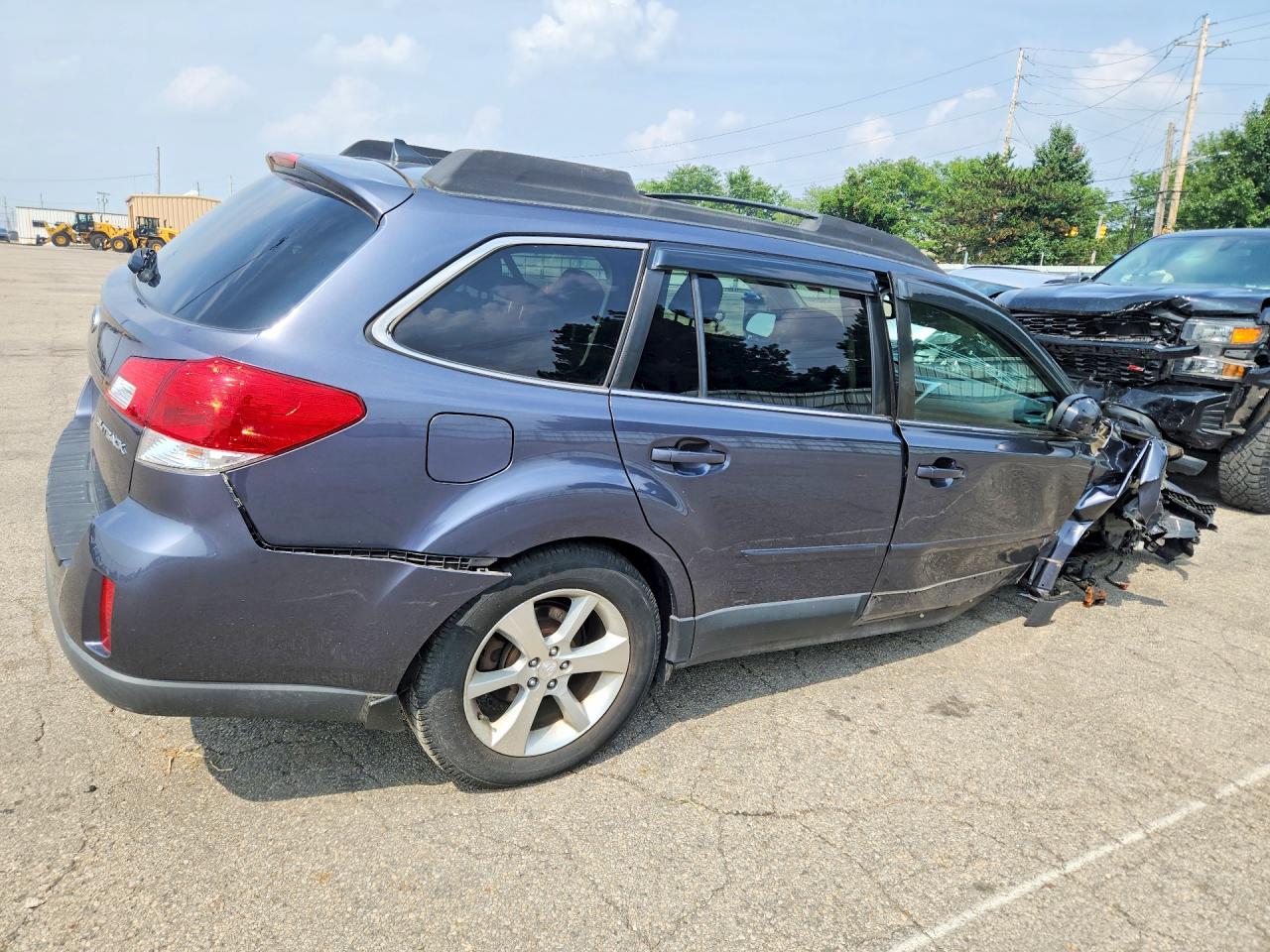 2014 SUBARU OUTBACK
