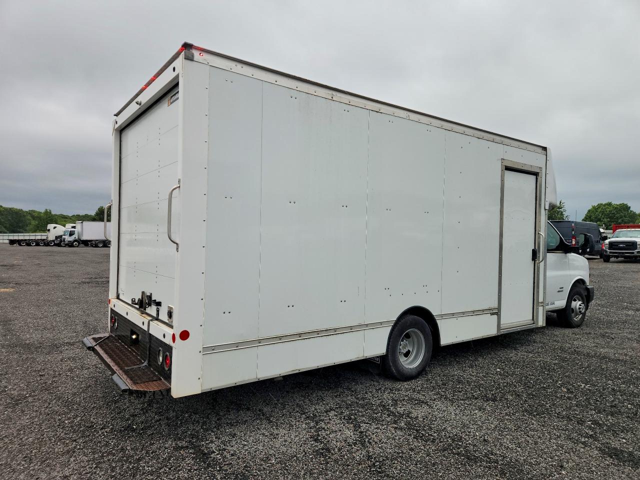 2021 CHEVROLET EXPRESS