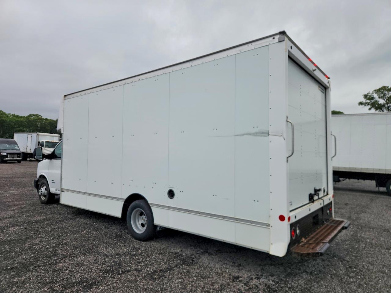 2021 CHEVROLET EXPRESS