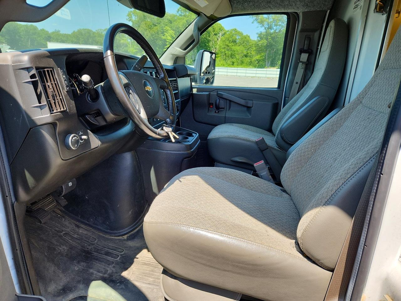 2021 CHEVROLET EXPRESS