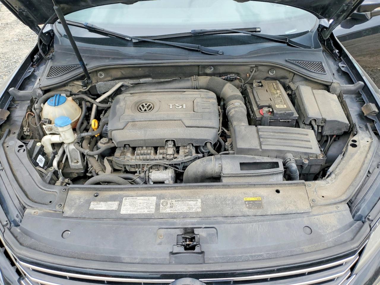2017 VOLKSWAGEN PASSAT