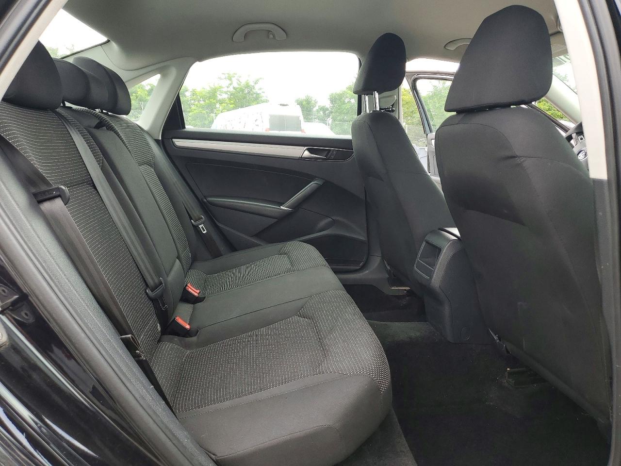 2017 VOLKSWAGEN PASSAT