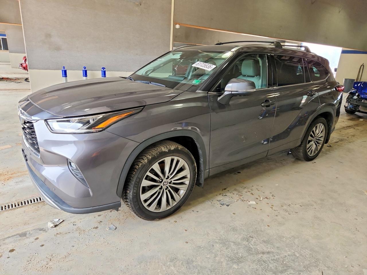 2021 TOYOTA HIGHLANDER