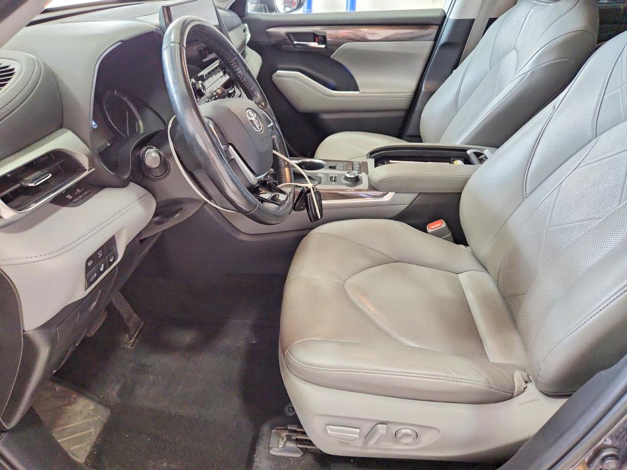 2021 TOYOTA HIGHLANDER