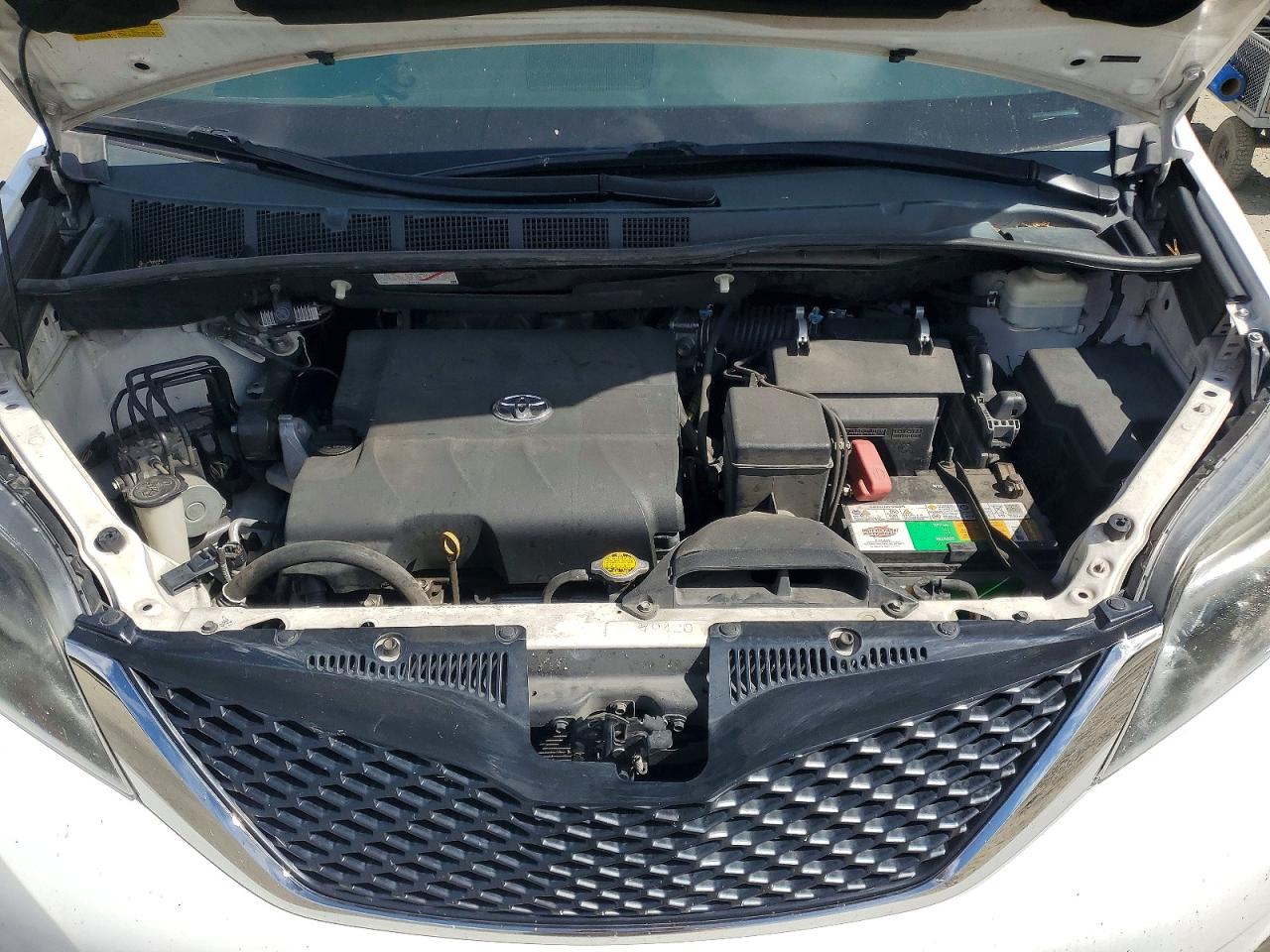 2014 TOYOTA SIENNA