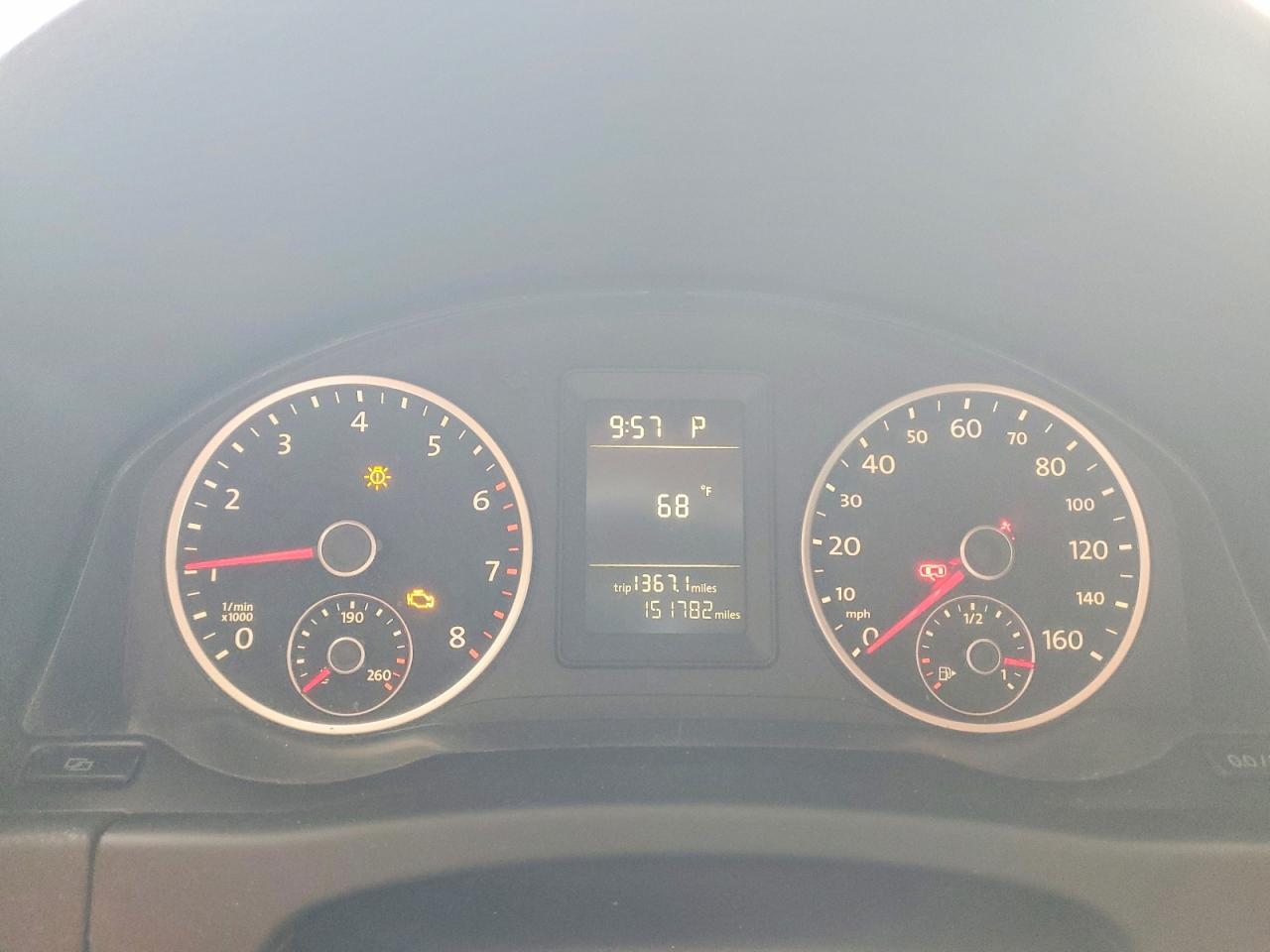 2011 VOLKSWAGEN TIGUAN